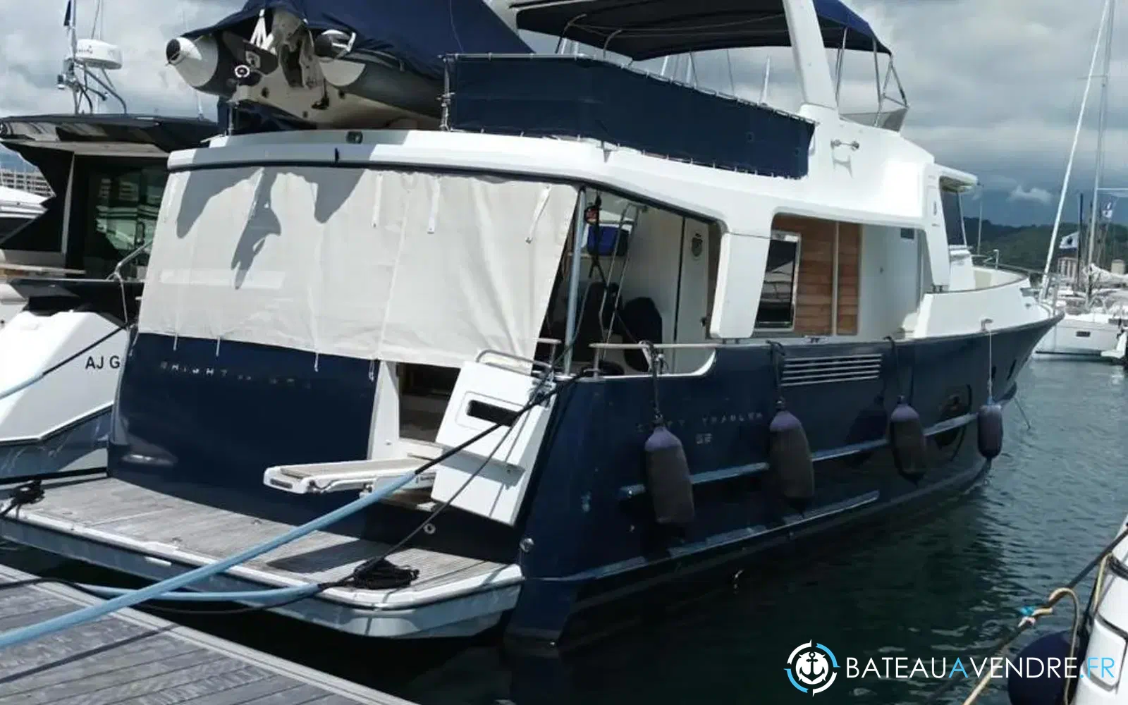 slider 0 Beneteau Swift Trawler 52