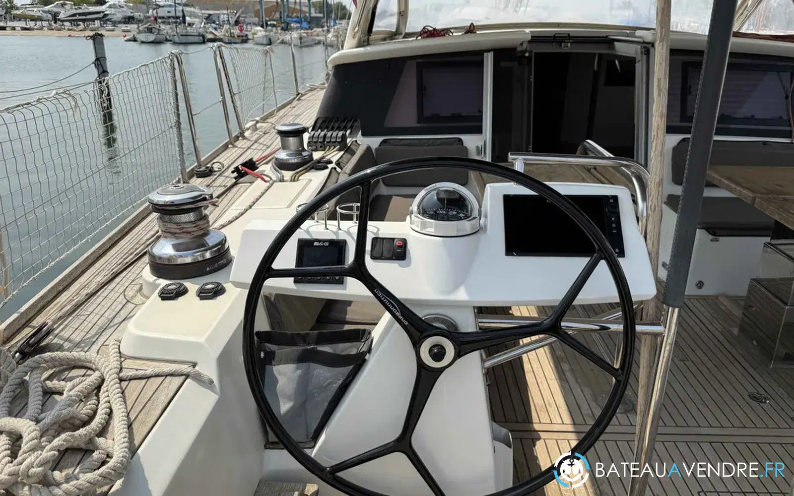 slider 9 Beneteau Sense 51