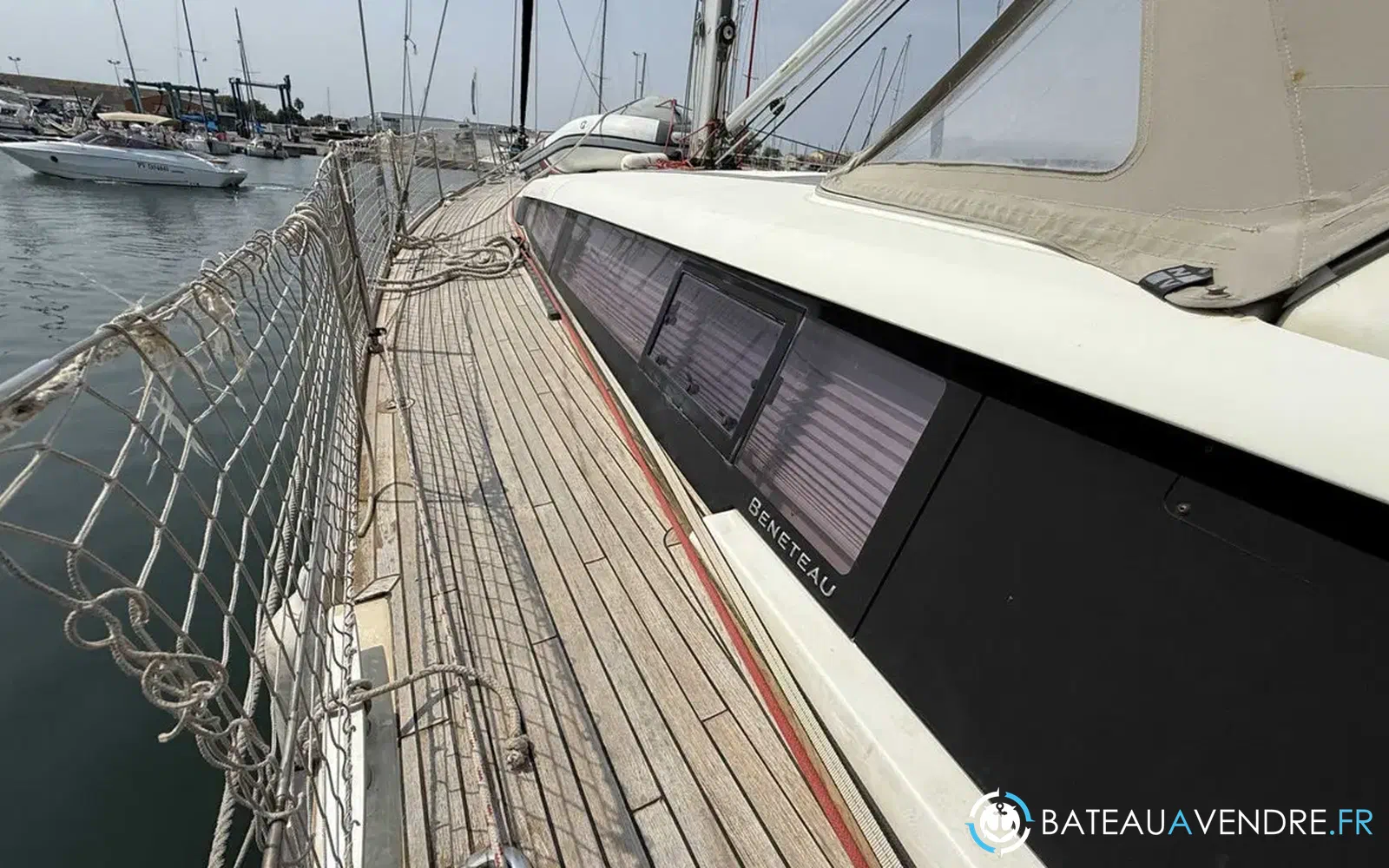 slider 16 Beneteau Sense 51