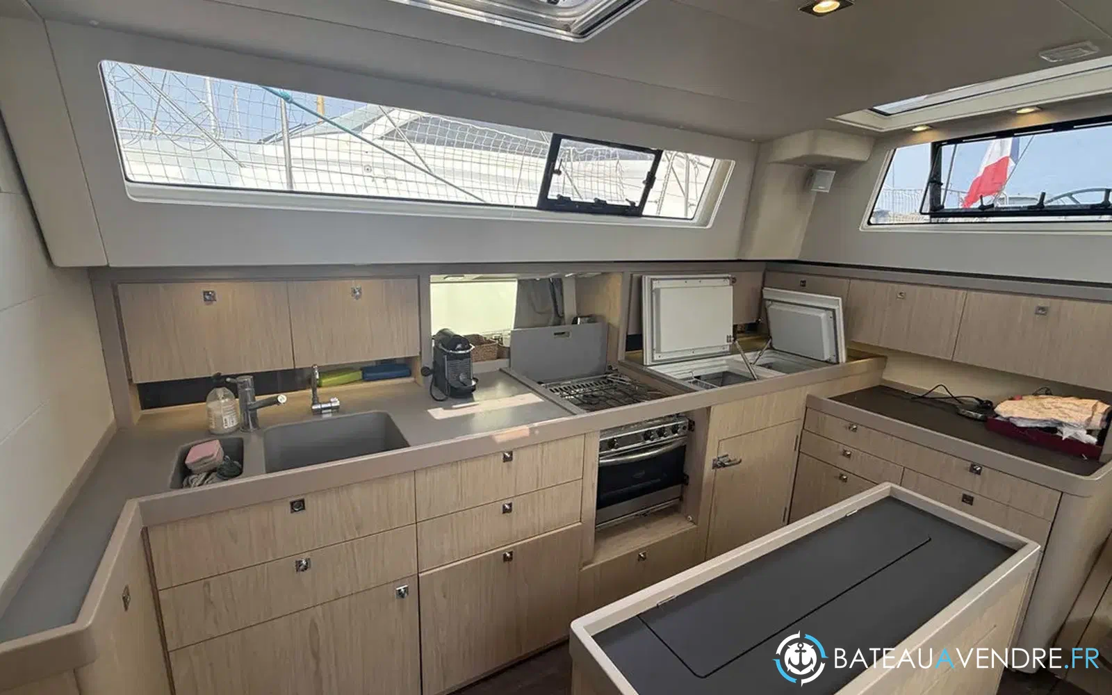 slider 27 Beneteau Sense 51