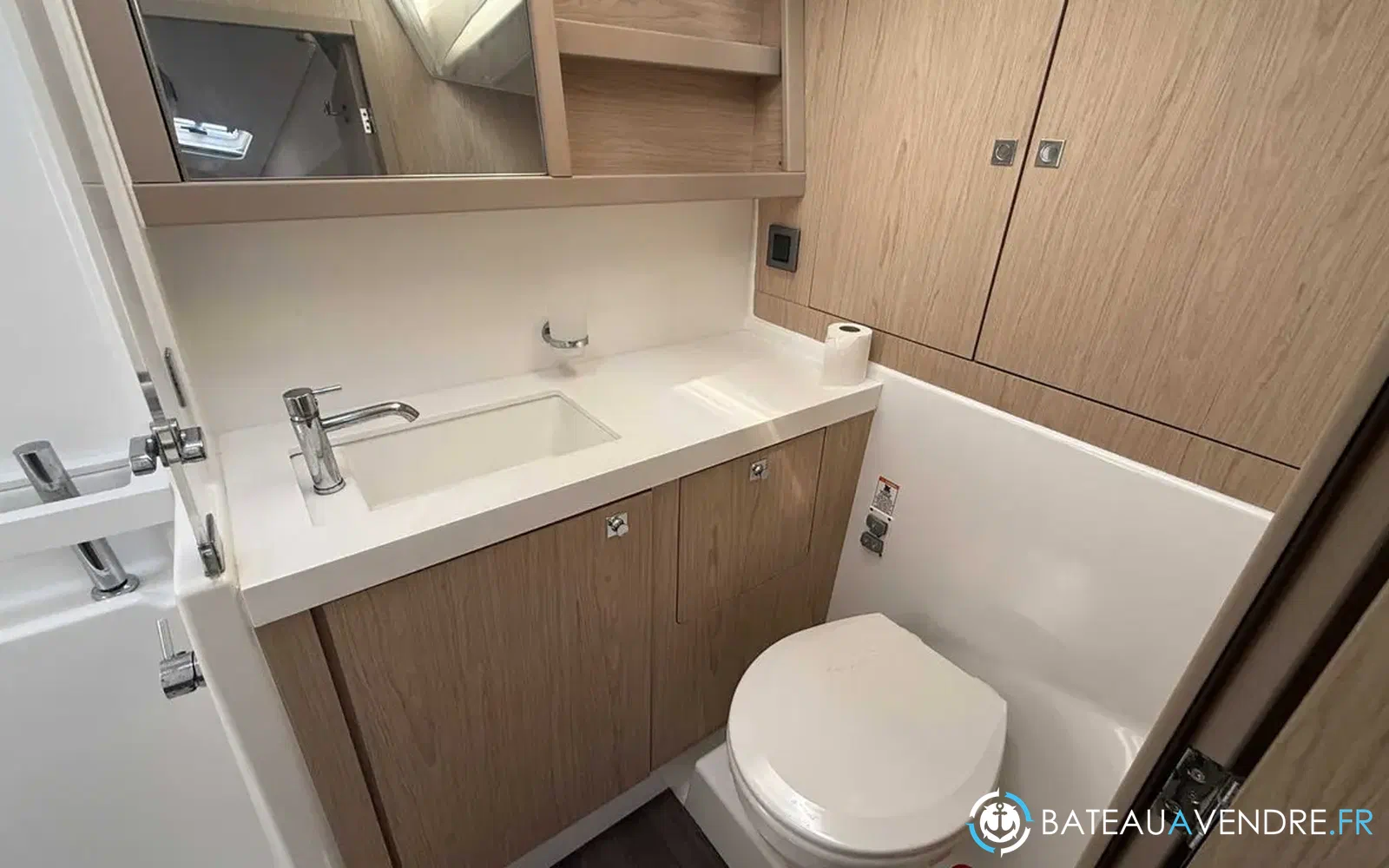 slider 34 Beneteau Sense 51