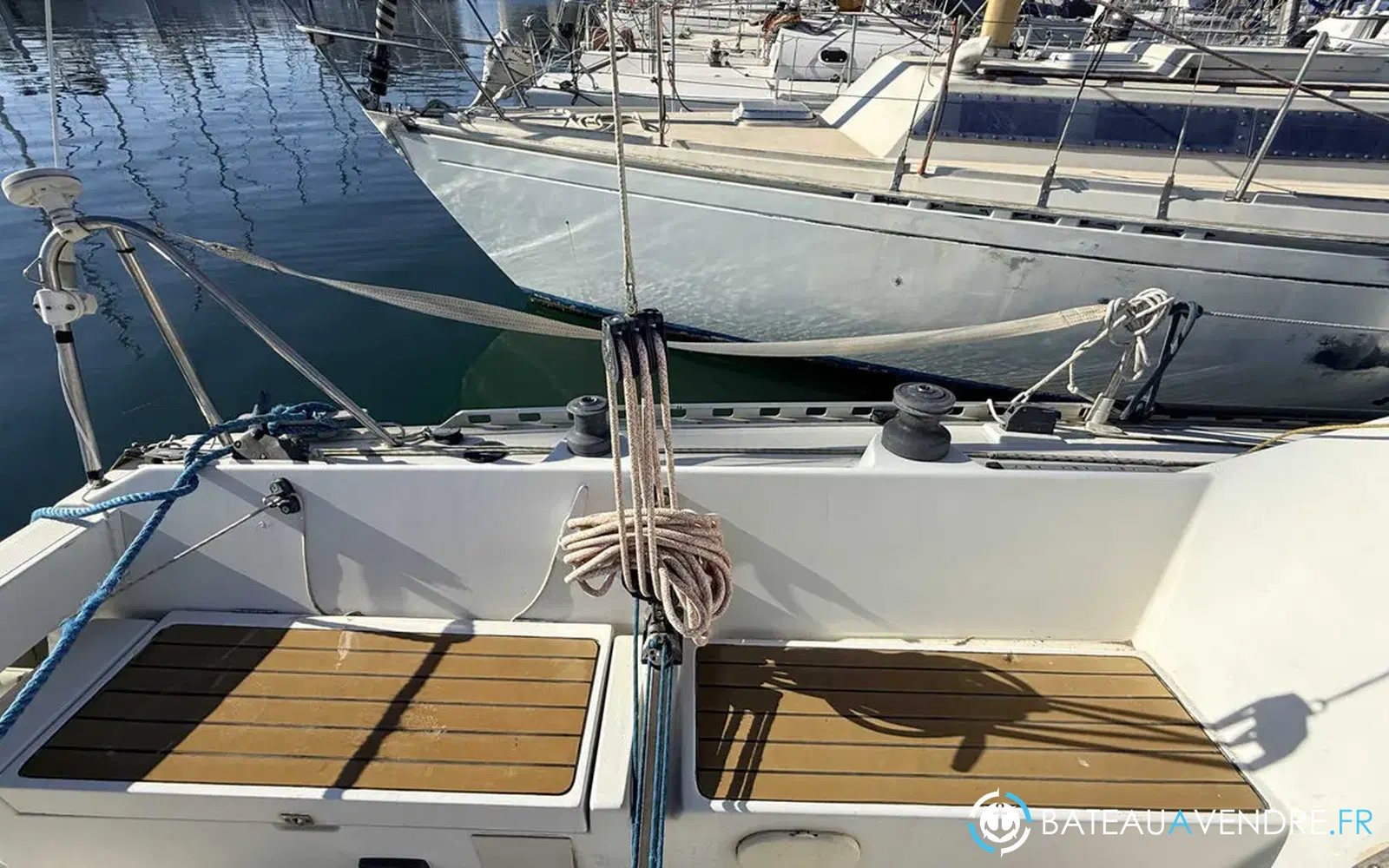 slider 11 Comar Yachts Comet 28