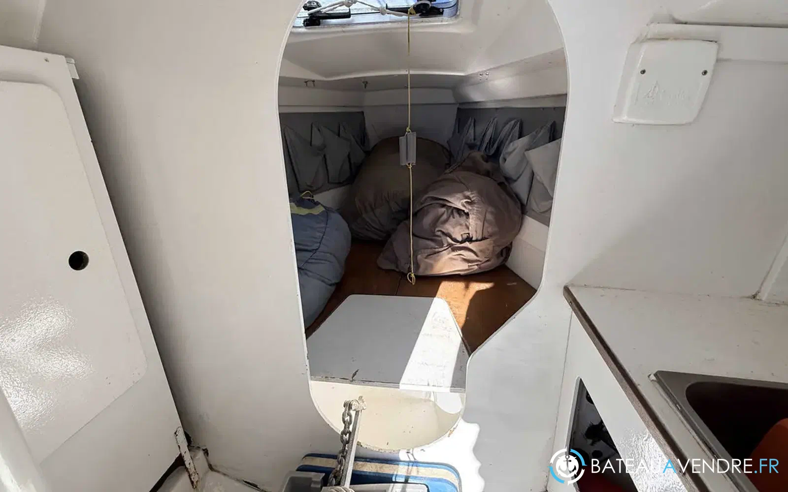 slider 17 Comar Yachts Comet 28