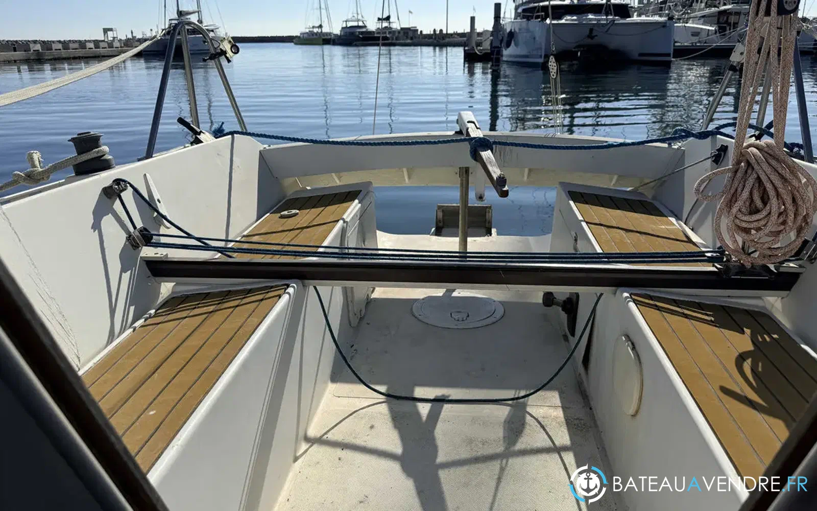 slider 22 Comar Yachts Comet 28