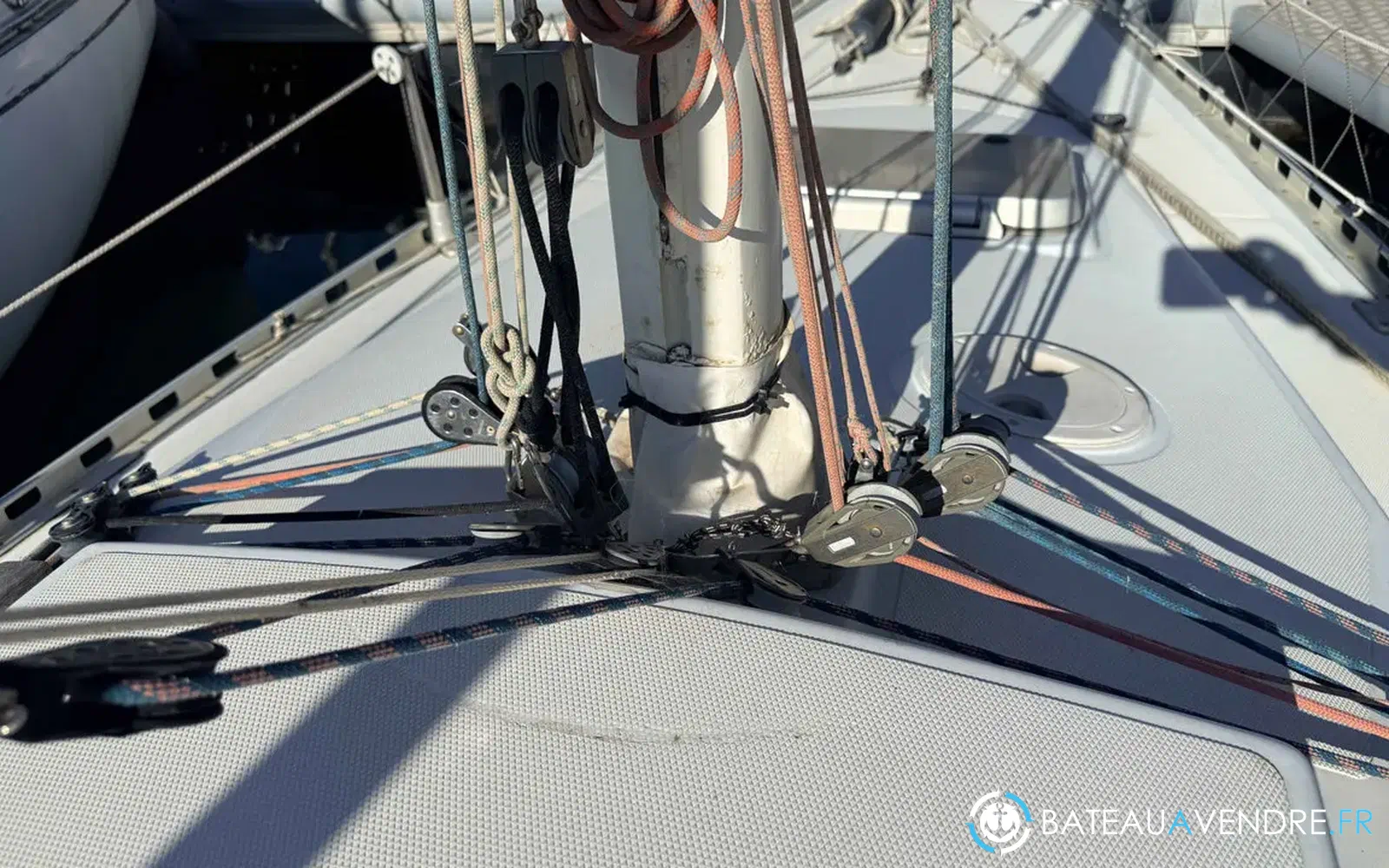 slider 7 Comar Yachts Comet 28