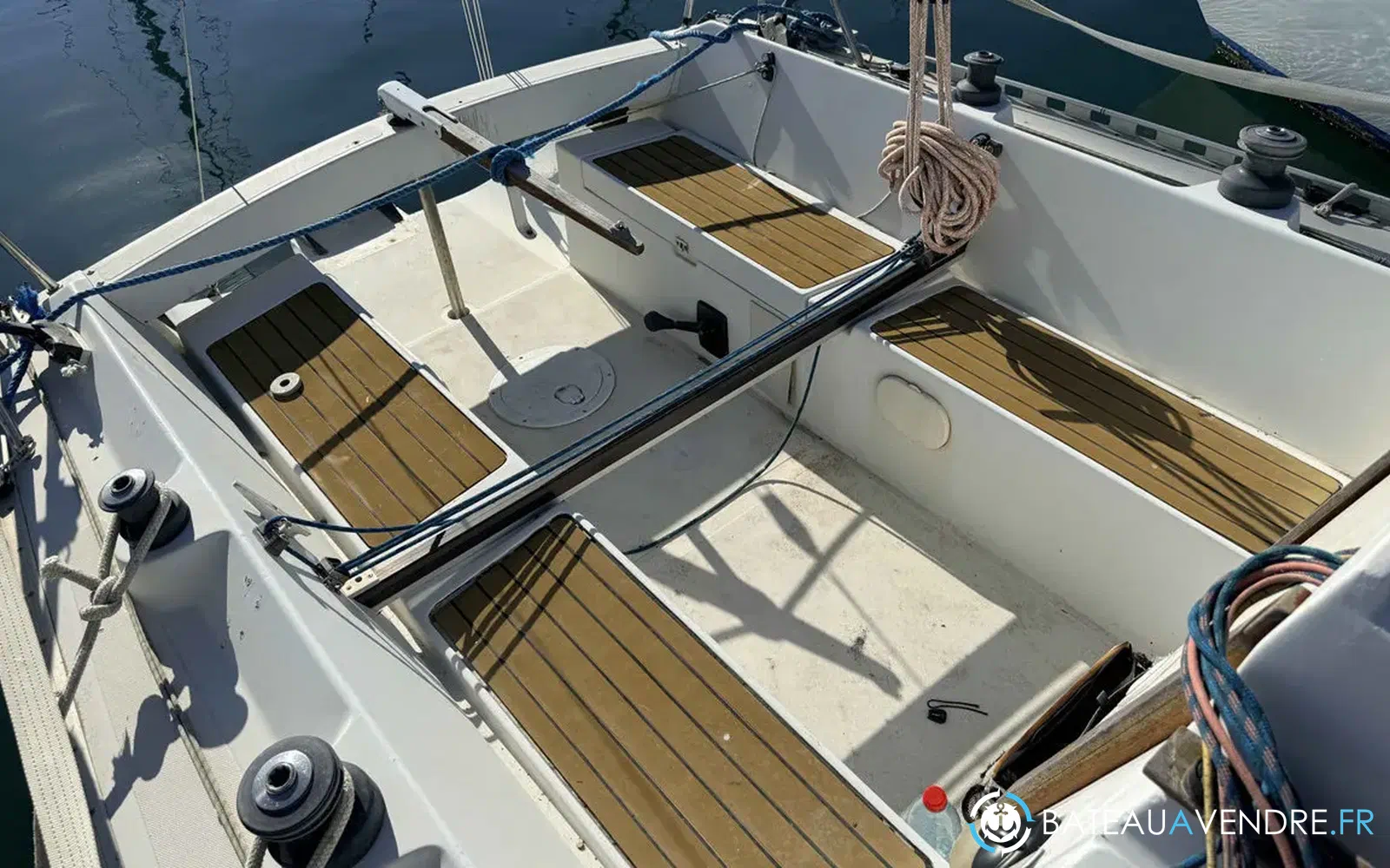 slider 8 Comar Yachts Comet 28