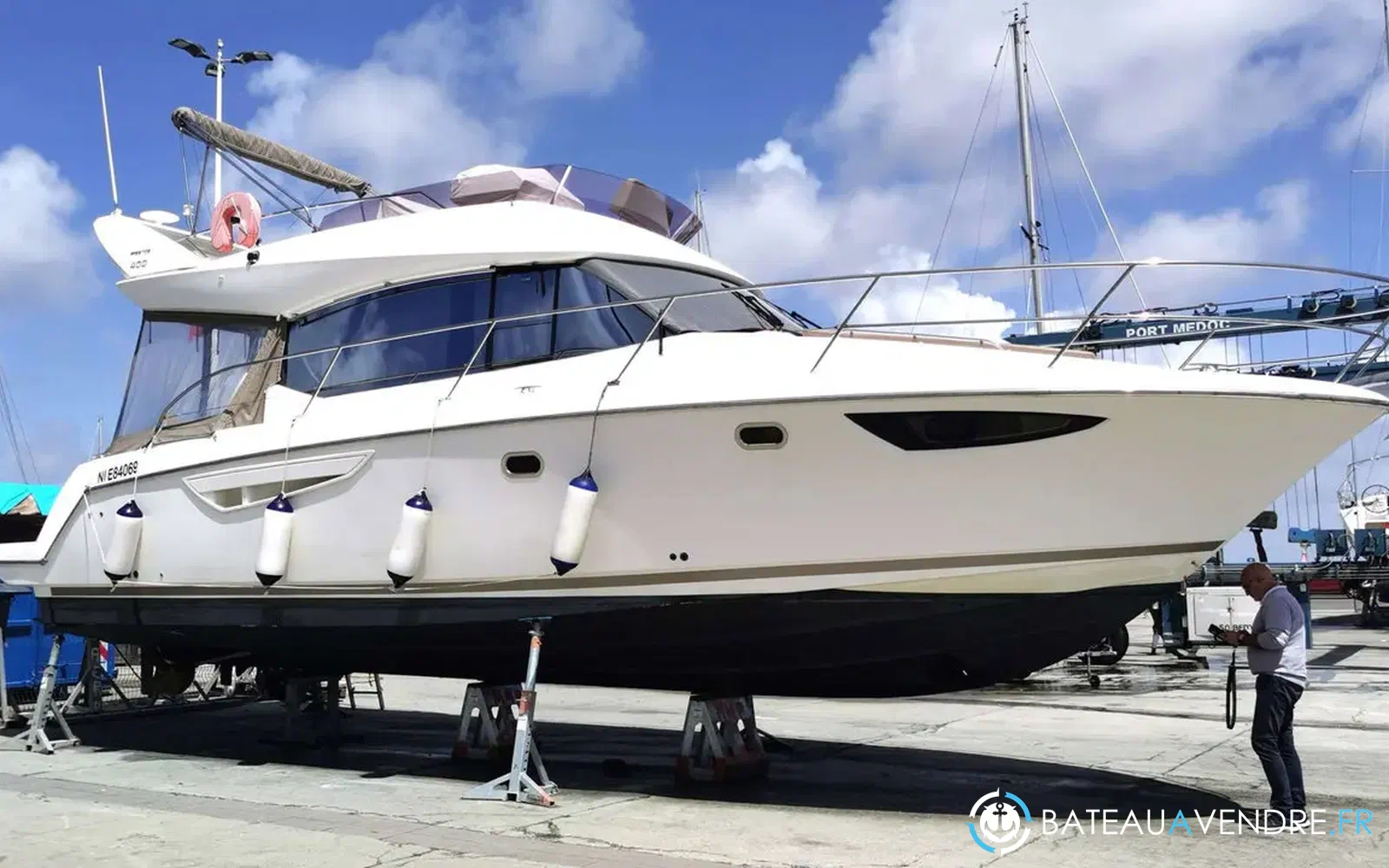 slider 1 Prestige Yachts 400