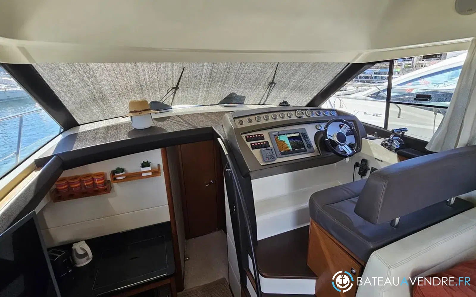 slider 7 Prestige Yachts 400