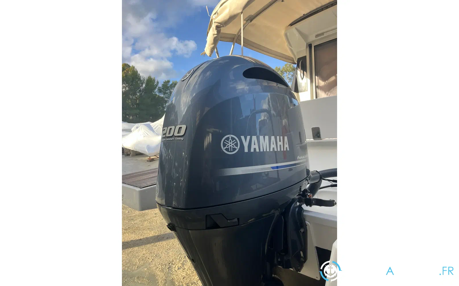 slider 5 Yamaha F200