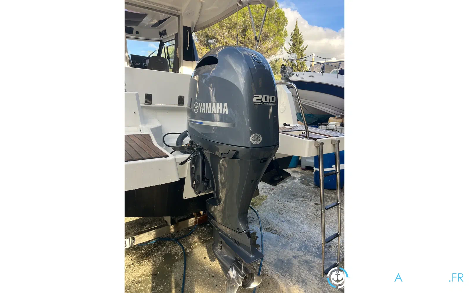 slider 3 Yamaha F200