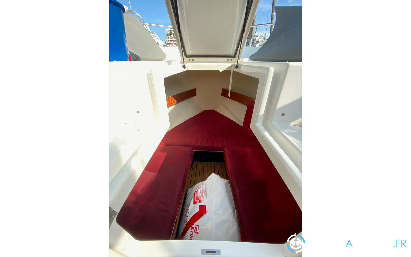 slider 18 Kelt White Shark 285