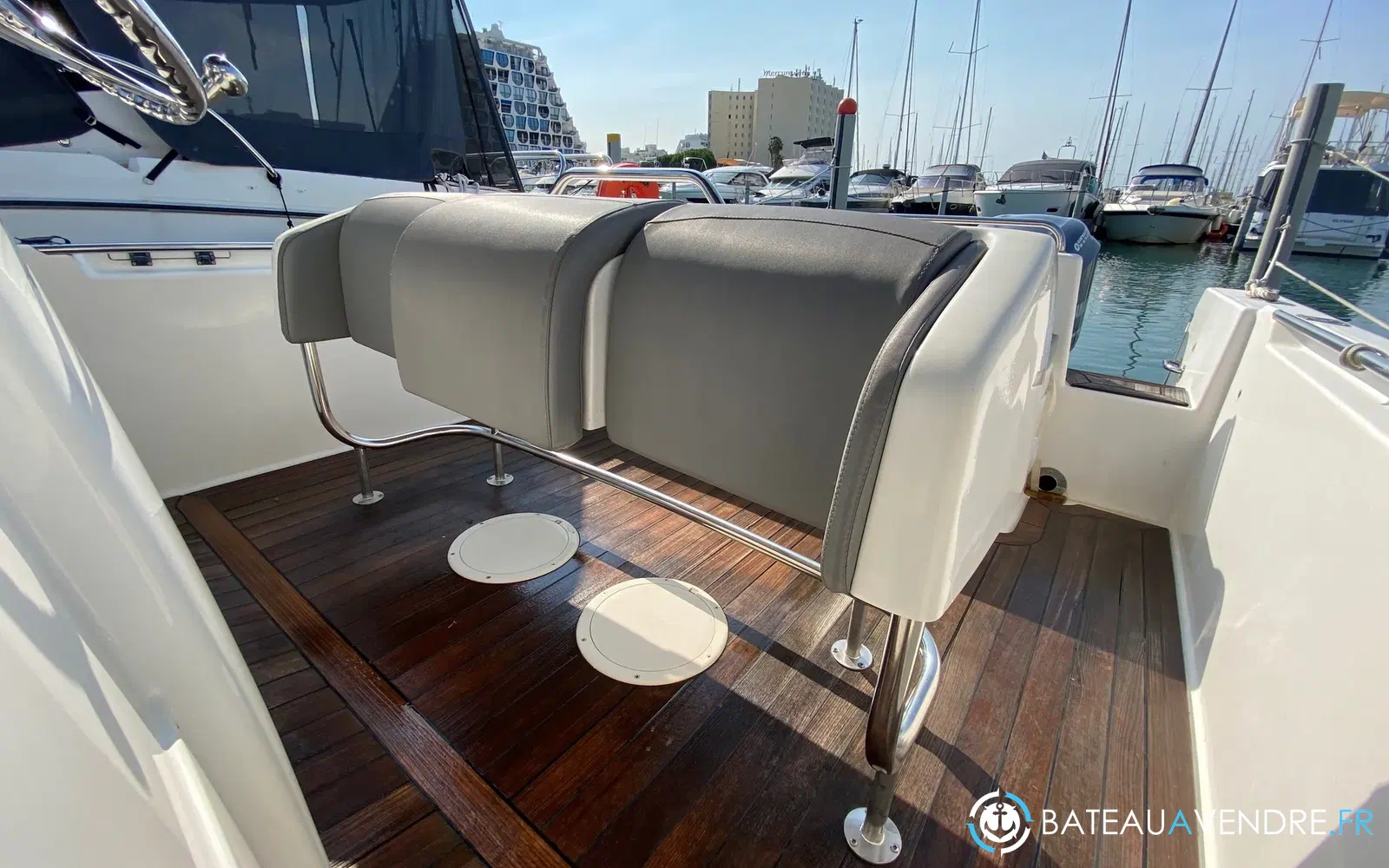slider 20 Kelt White Shark 285