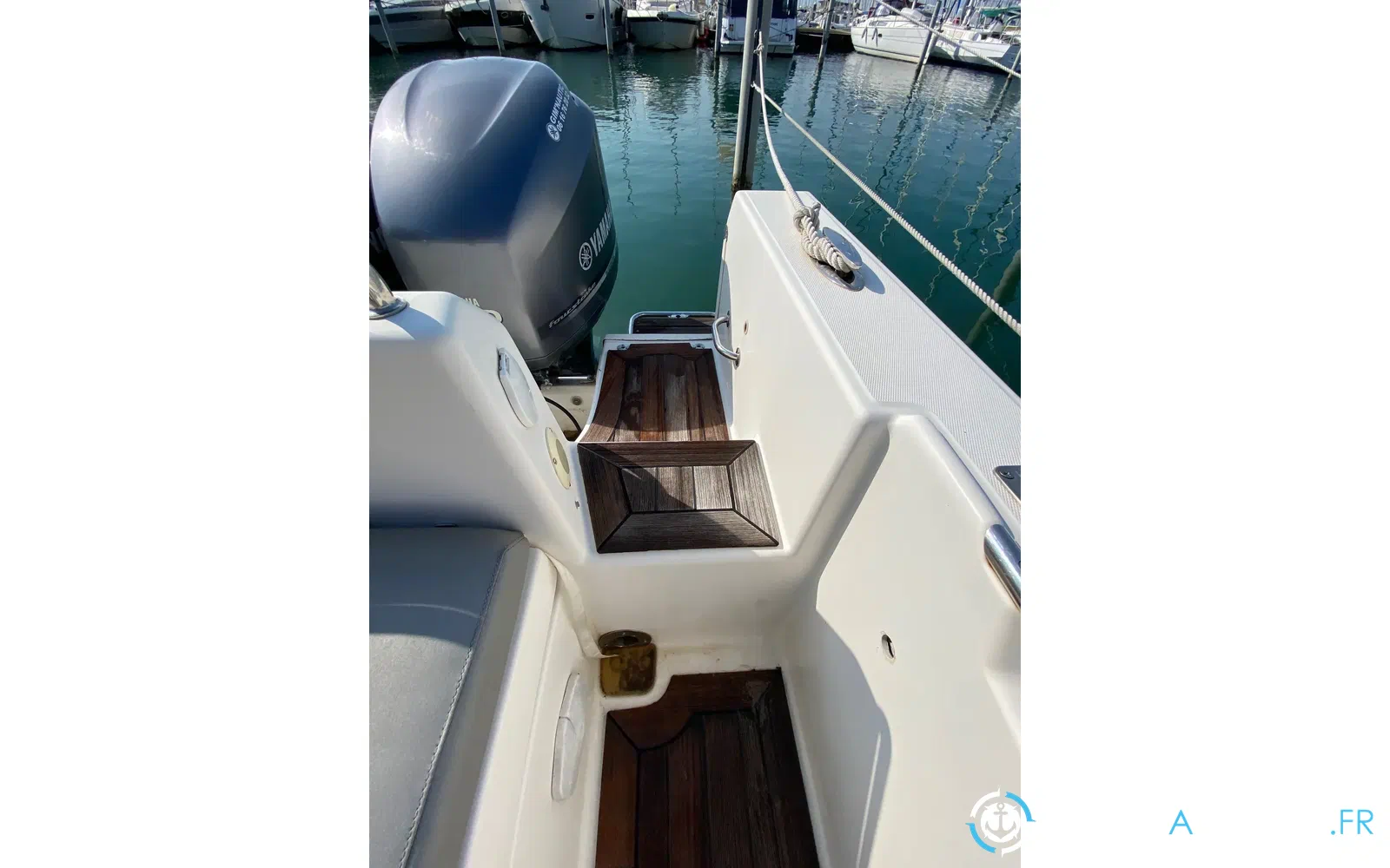 slider 23 Kelt White Shark 285