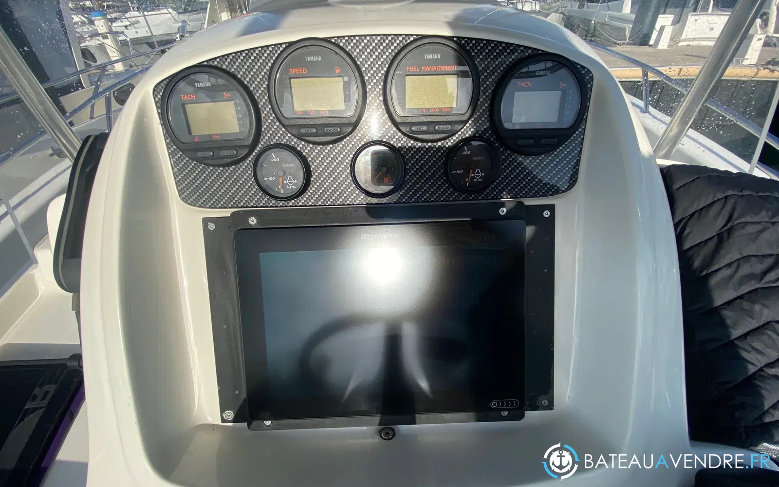 slider 6 Kelt White Shark 285