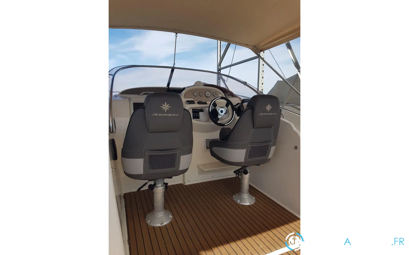 slider 6 Jeanneau Cap Camarat 755 WA