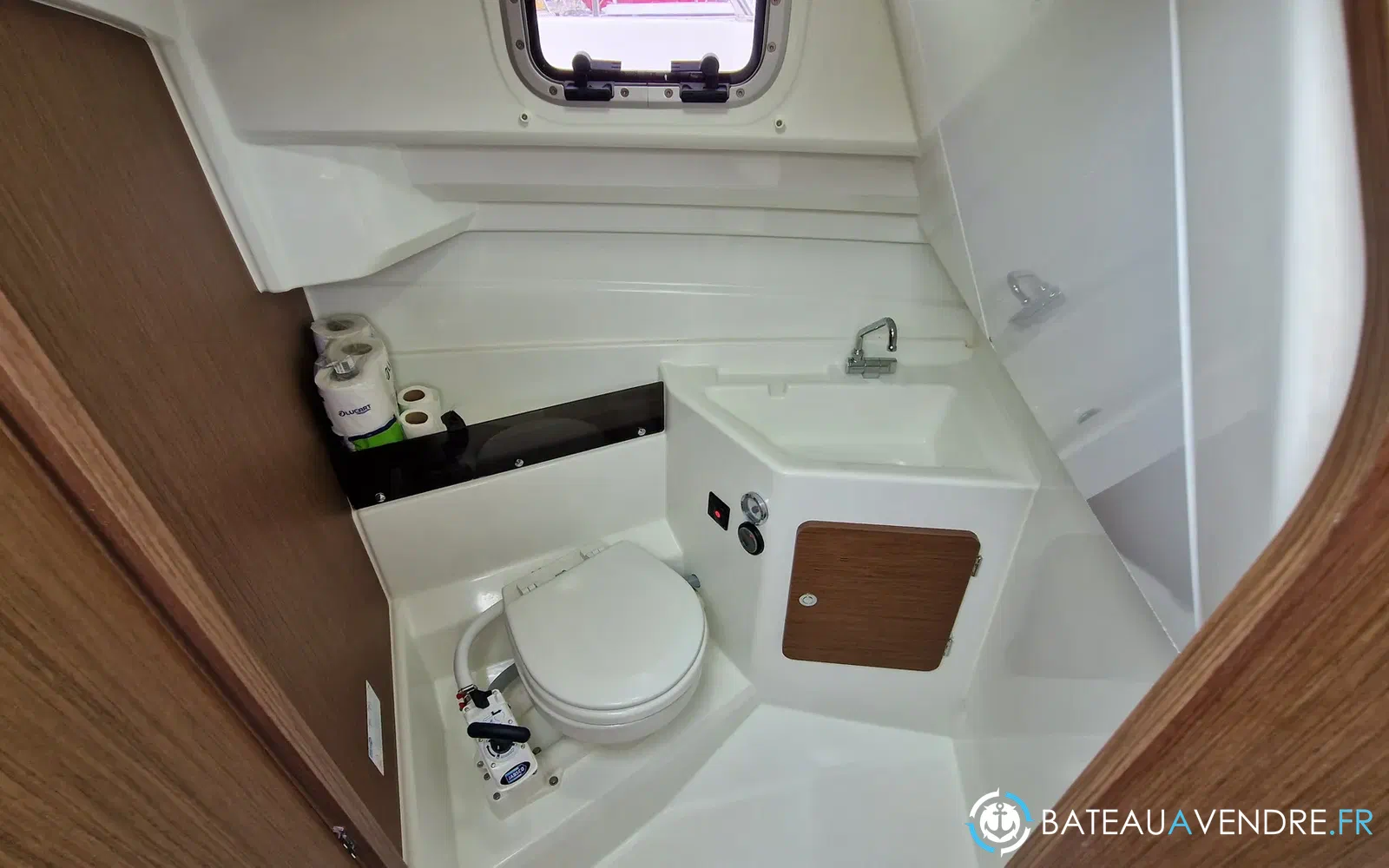 slider 8 Beneteau Antares 8 OB V2