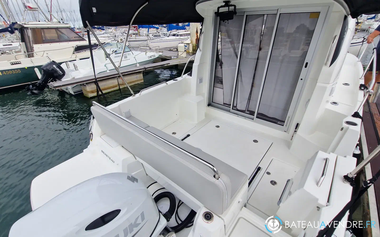 slider 4 Beneteau Antares 8 OB V2