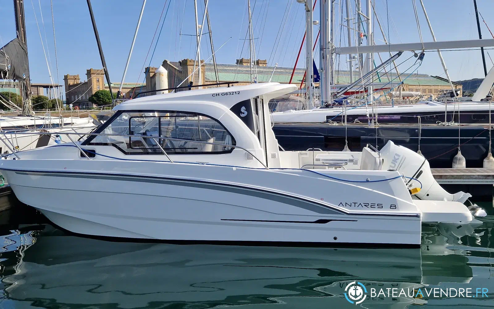 slider 0 Beneteau Antares 8 OB V2