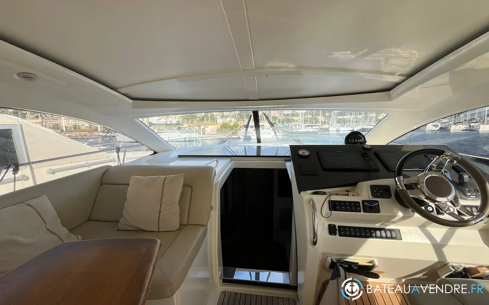 slider 10 Prestige Yachts 42 Sportop