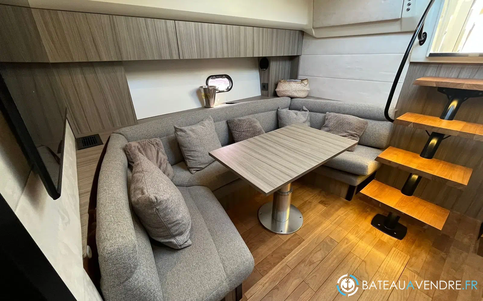 slider 14 Prestige Yachts 42 Sportop