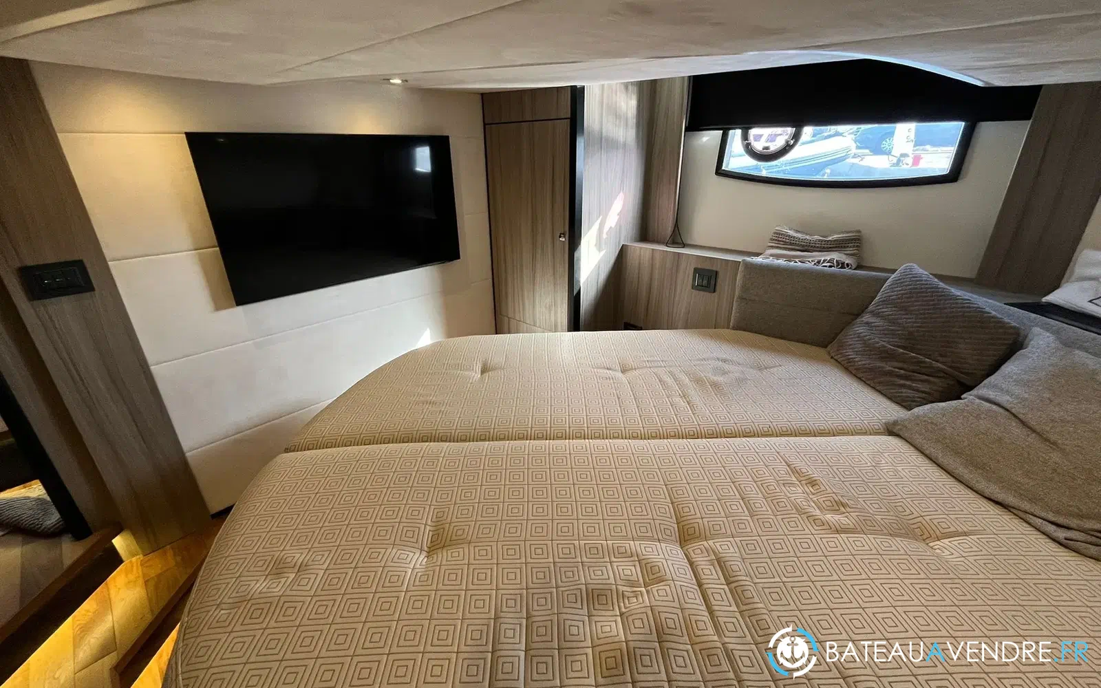 slider 19 Prestige Yachts 42 Sportop