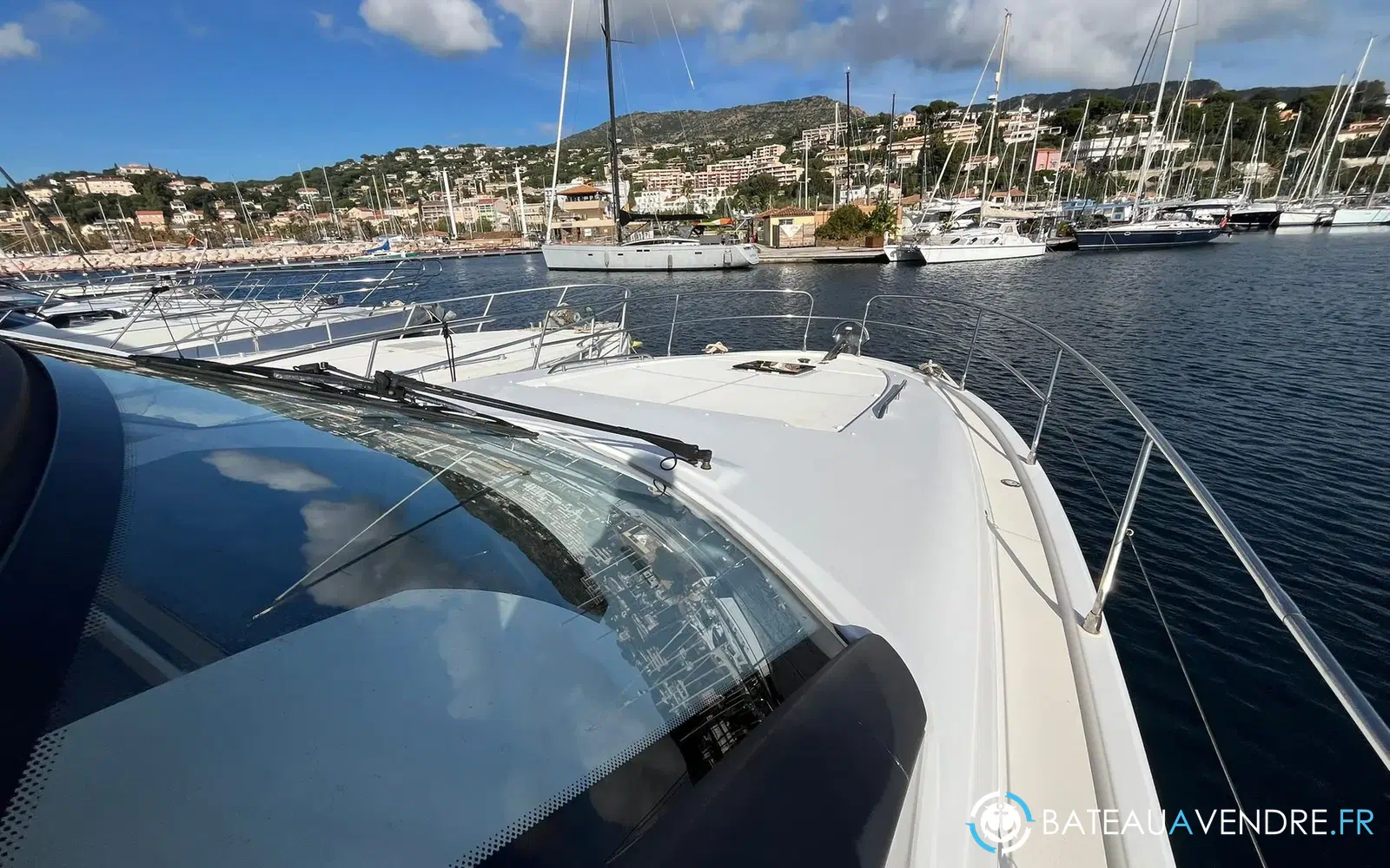 slider 3 Prestige Yachts 42 Sportop