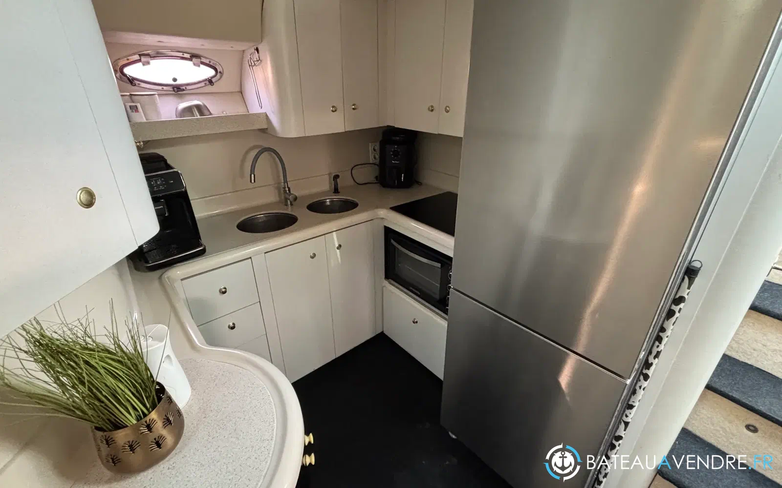 slider 22 Cruisers Yachts 4270 Esprit