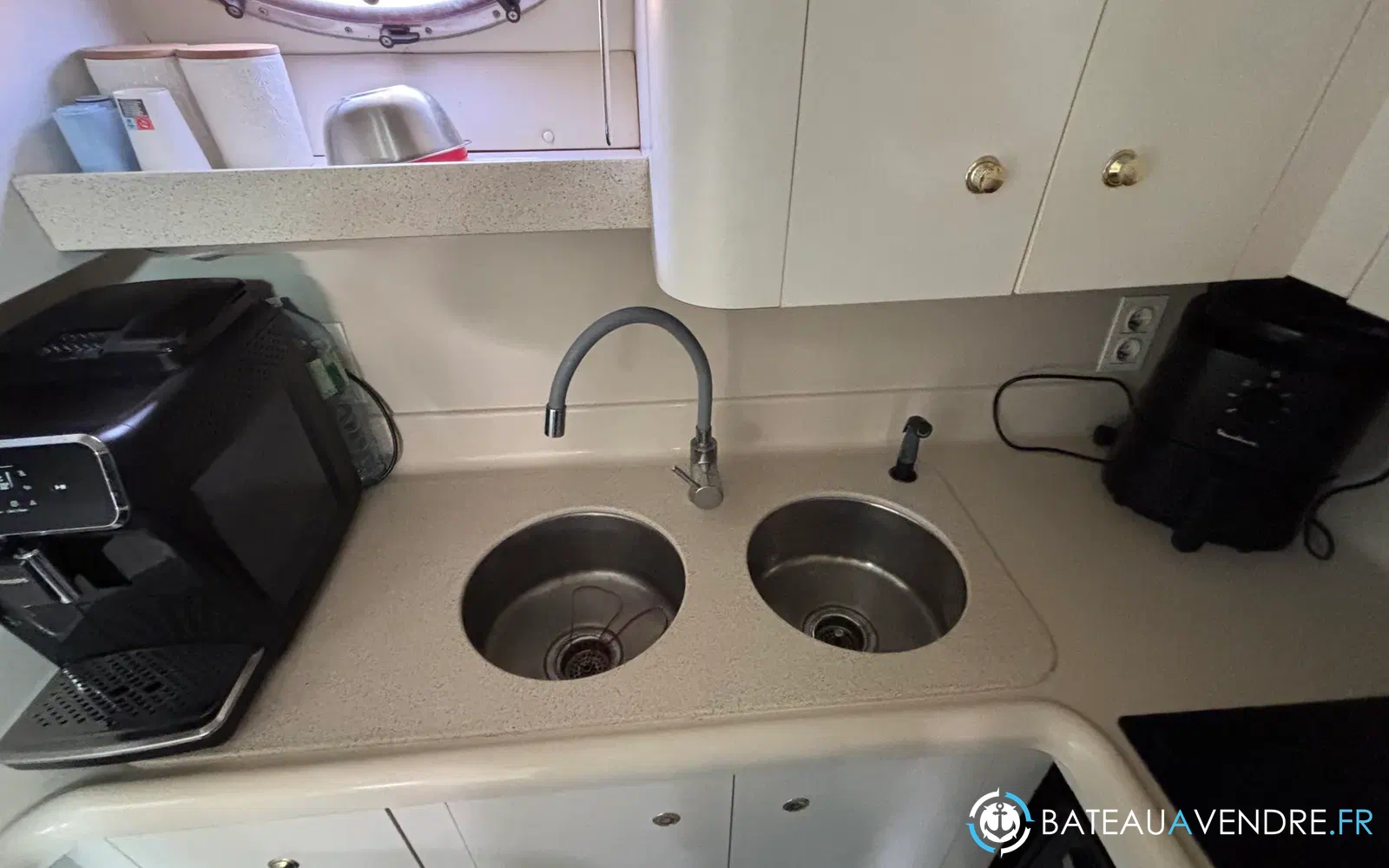 slider 25 Cruisers Yachts 4270 Esprit