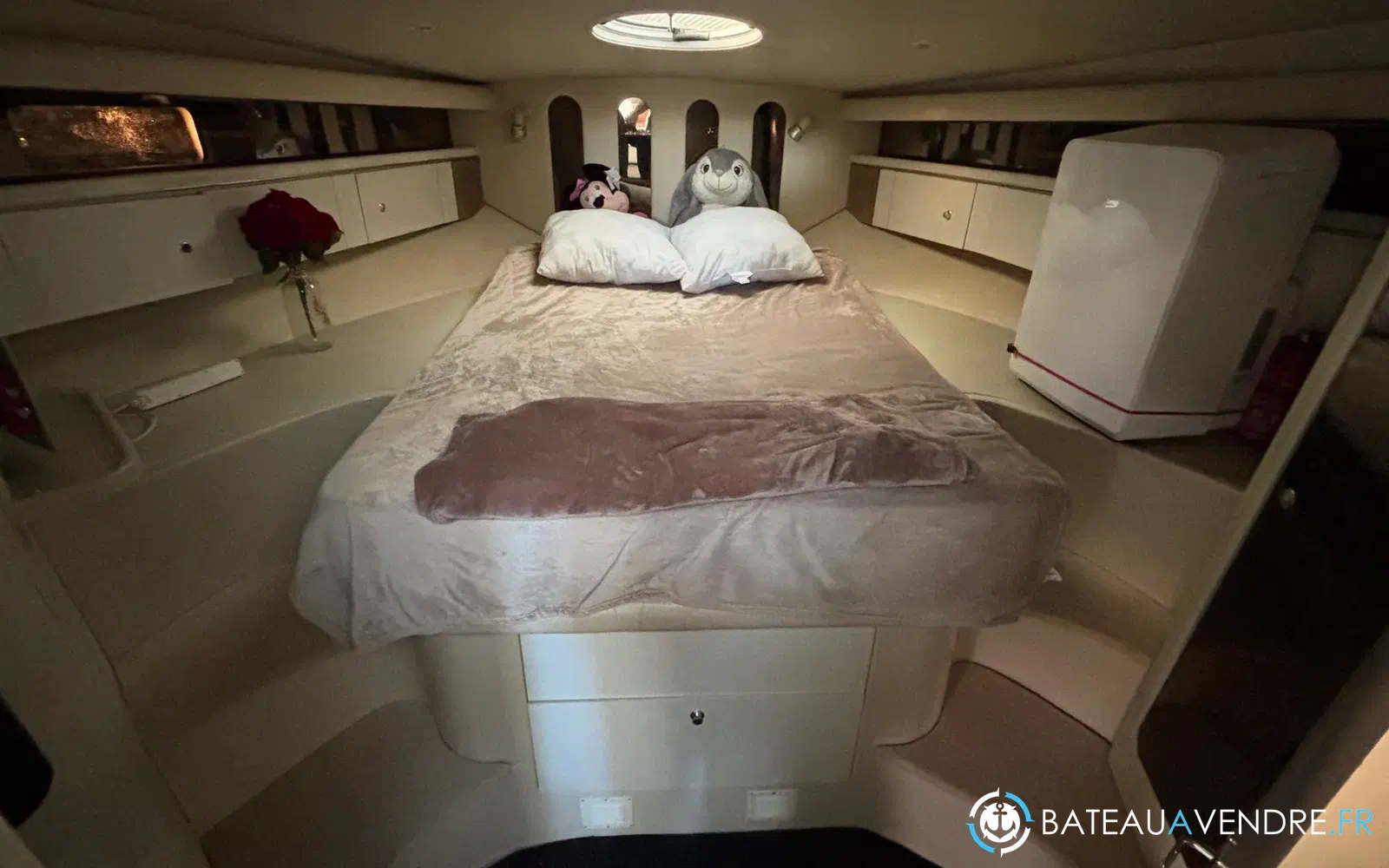 slider 41 Cruisers Yachts 4270 Esprit