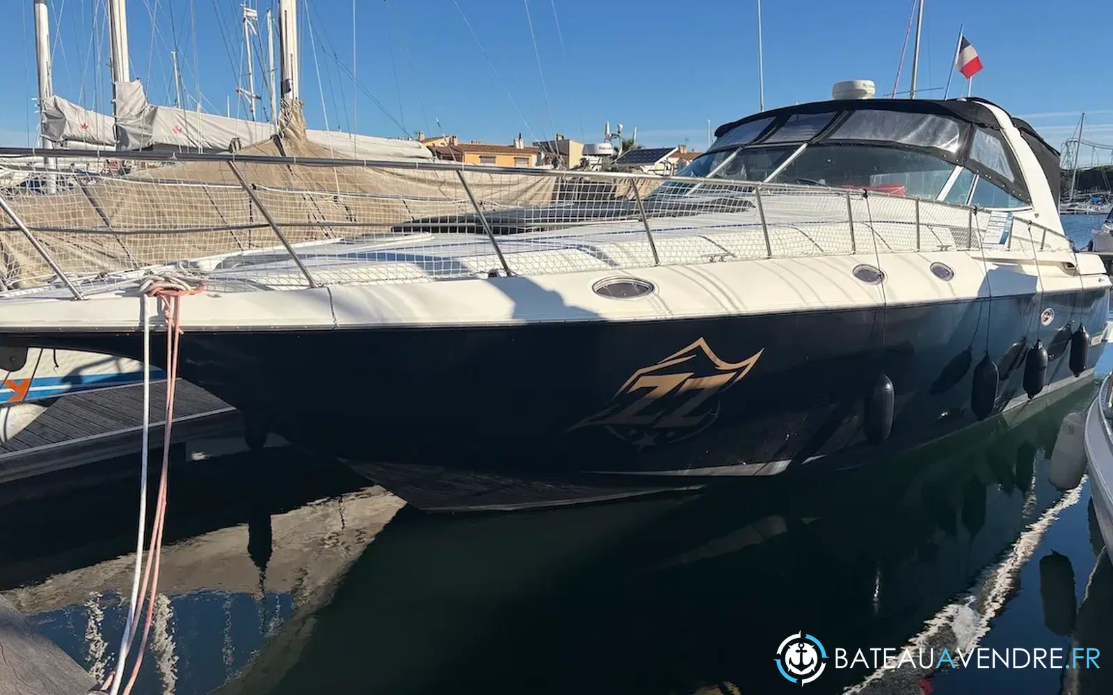 slider 0 Cruisers Yachts 4270 Esprit