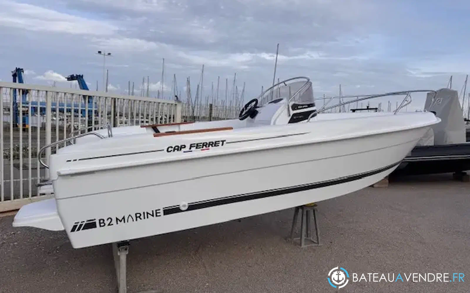slider 0 B2 Marine Cap Ferret 522 Open