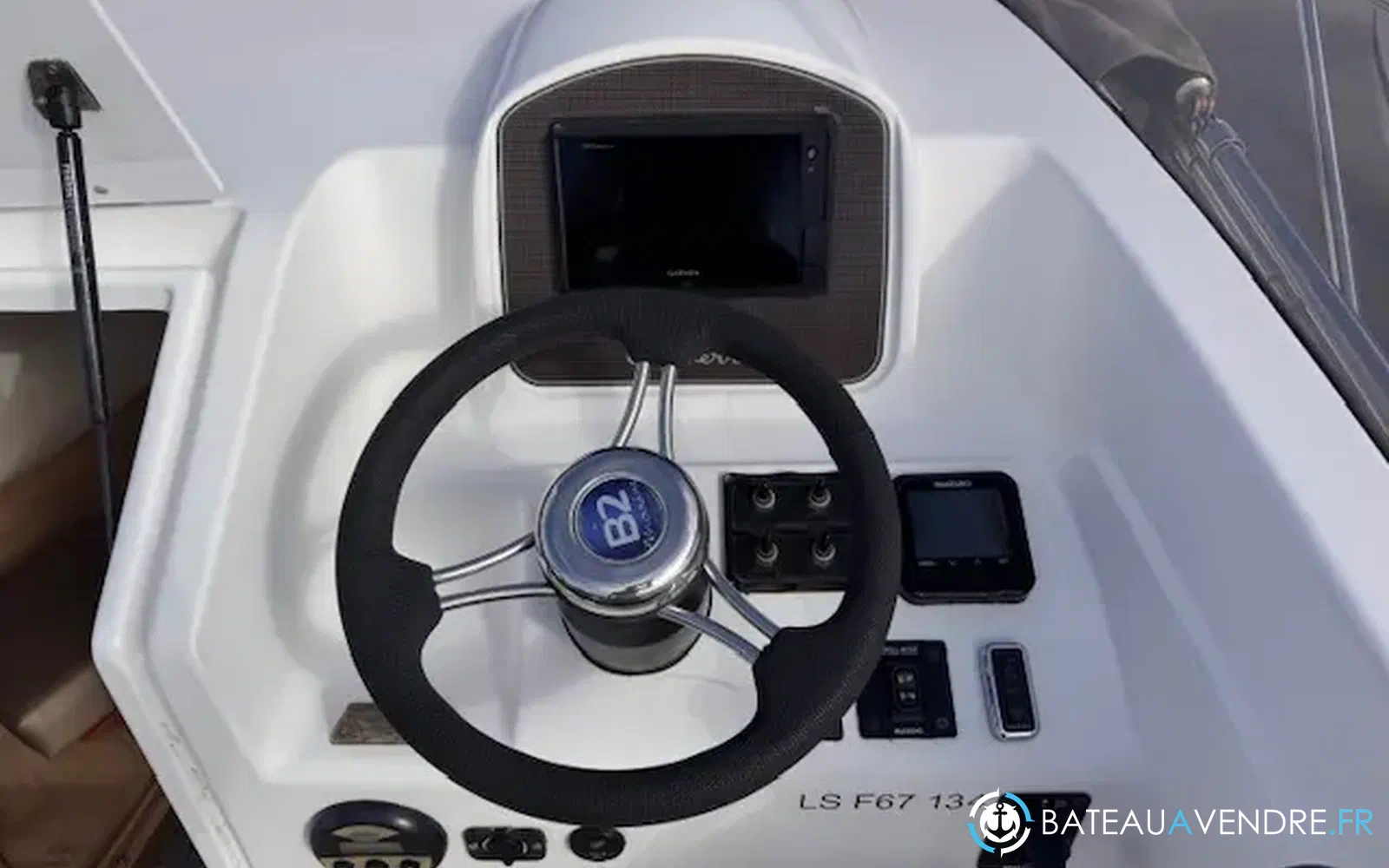slider 7 B2 Marine Cap Ferret 652 Cabin Cruiser