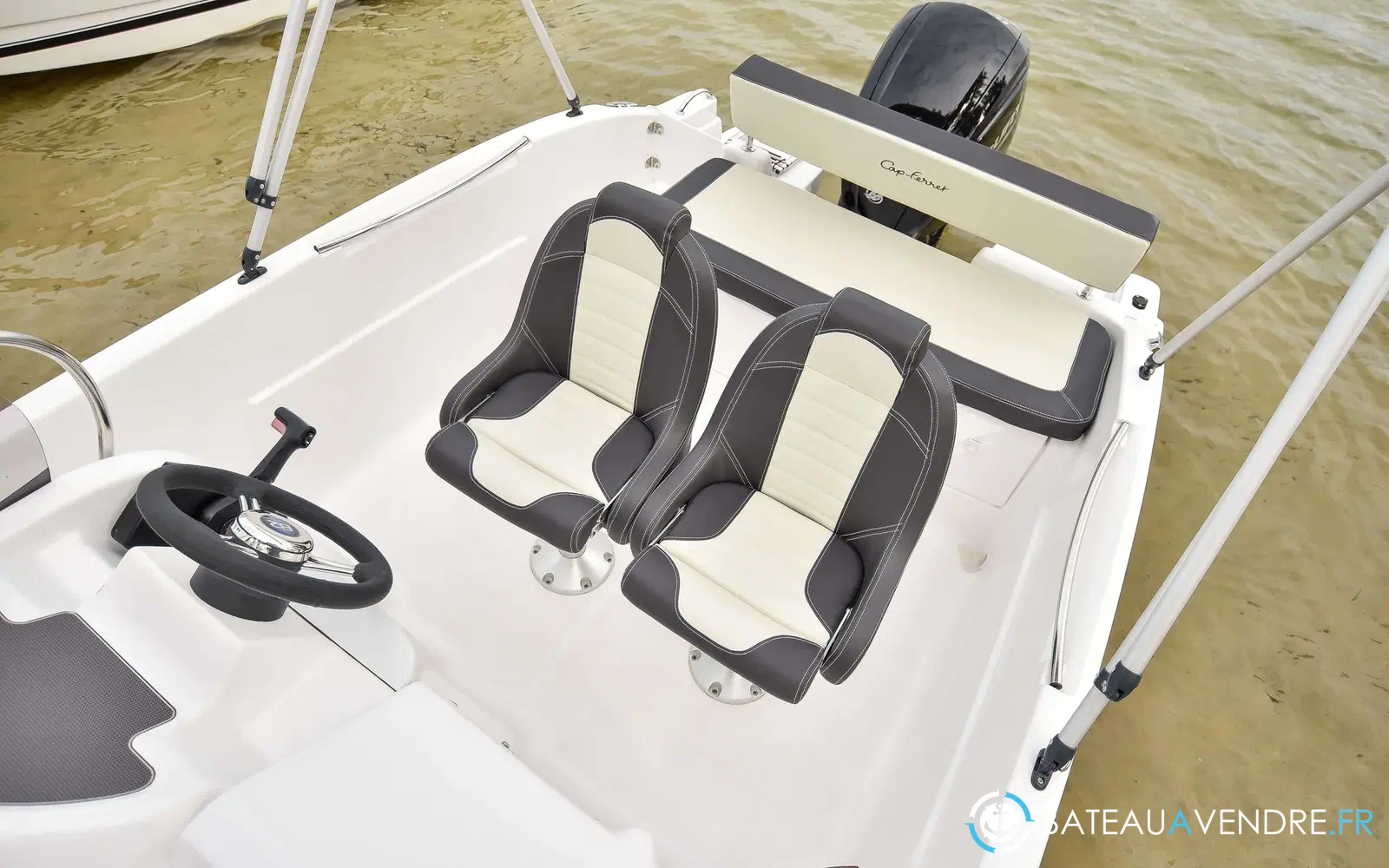 slider 4 B2 Marine Cap Ferret 572 Open