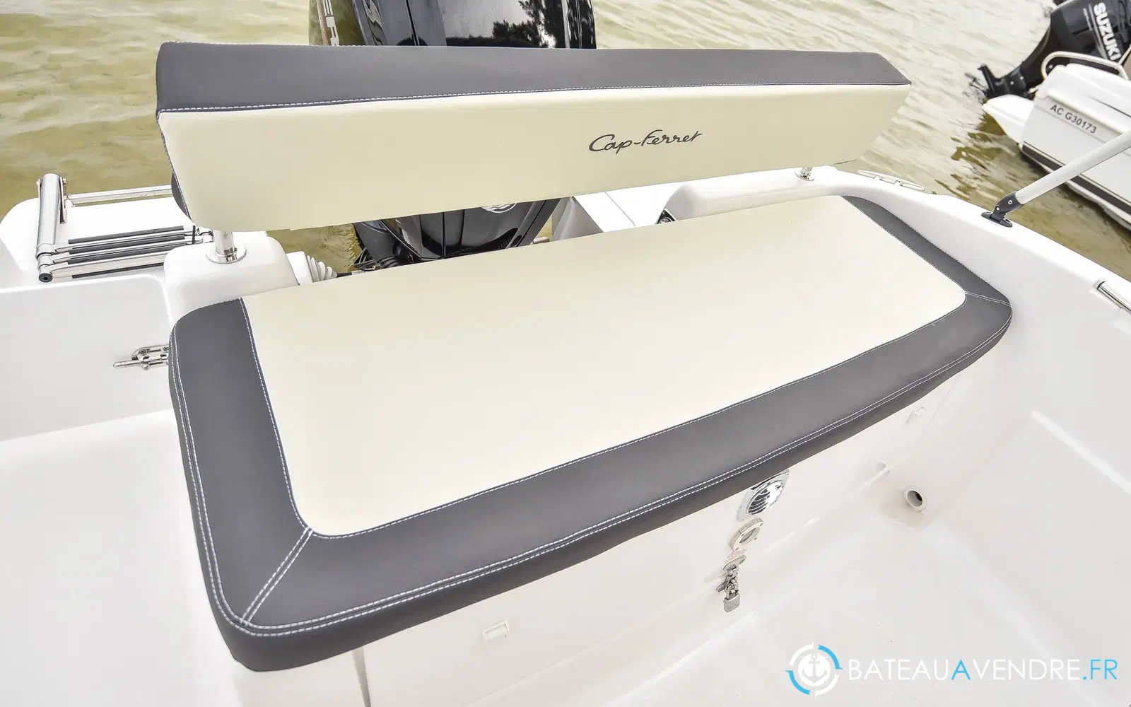 slider 5 B2 Marine Cap Ferret 572 Open