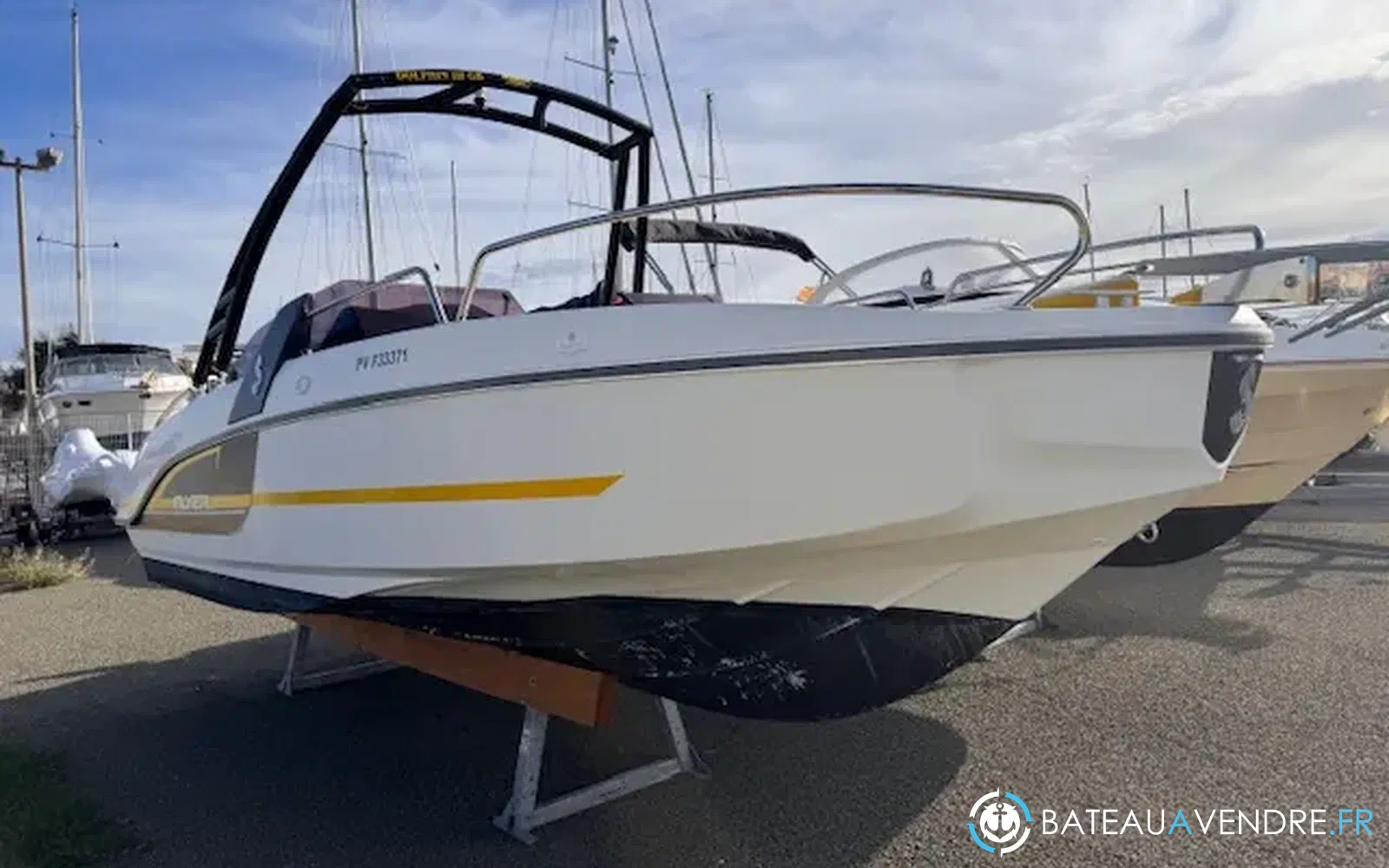 slider 1 Beneteau Flyer 6 SPORTdeck