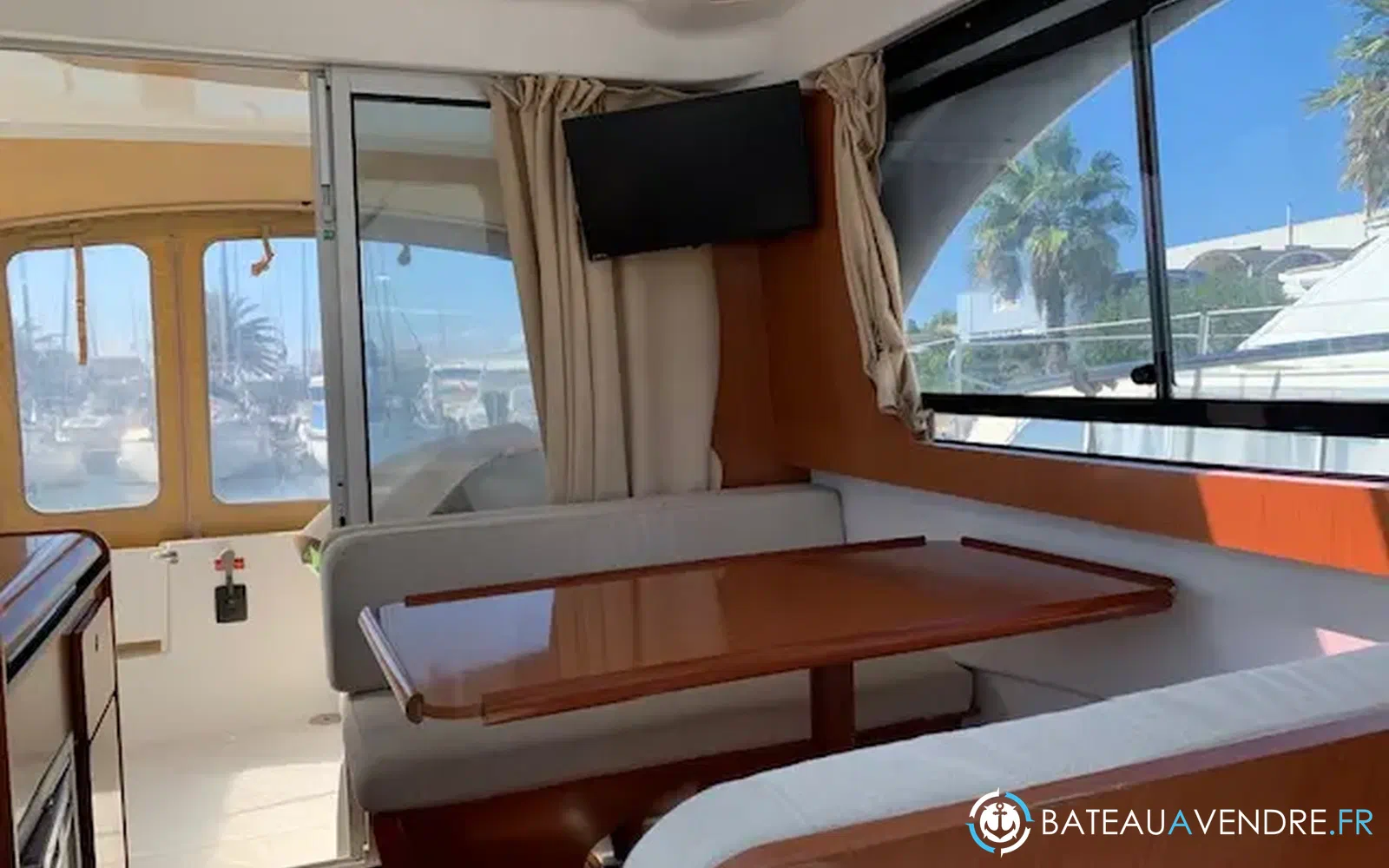 slider 11 Beneteau Antares 8