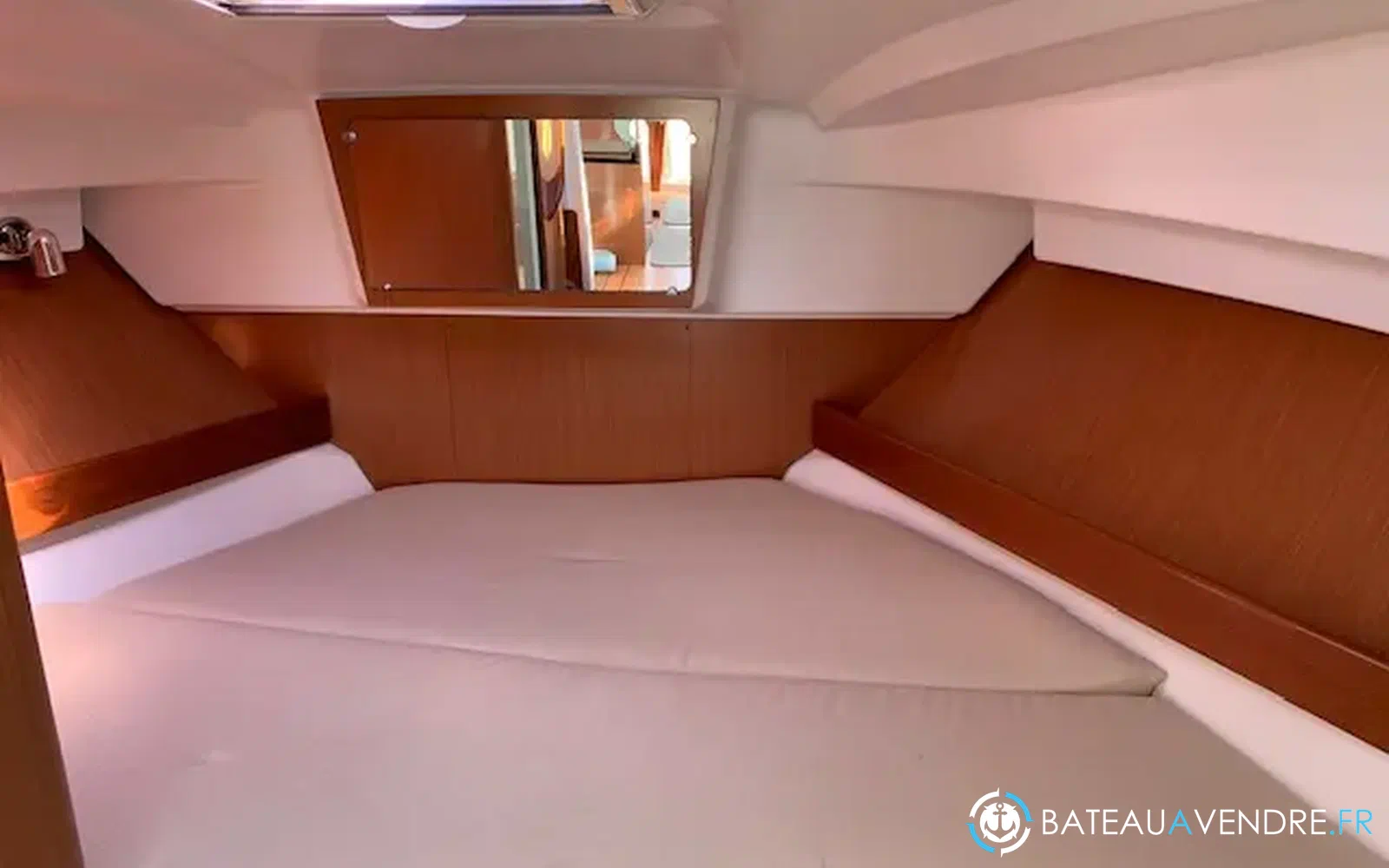 slider 12 Beneteau Antares 8