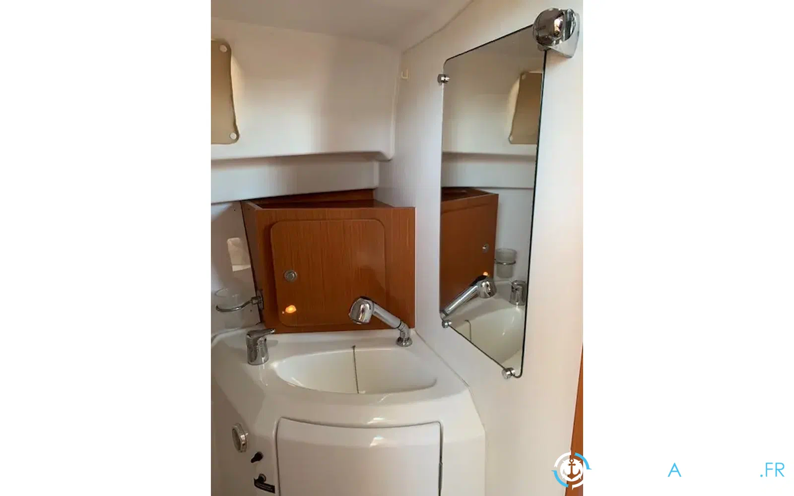 slider 14 Beneteau Antares 8