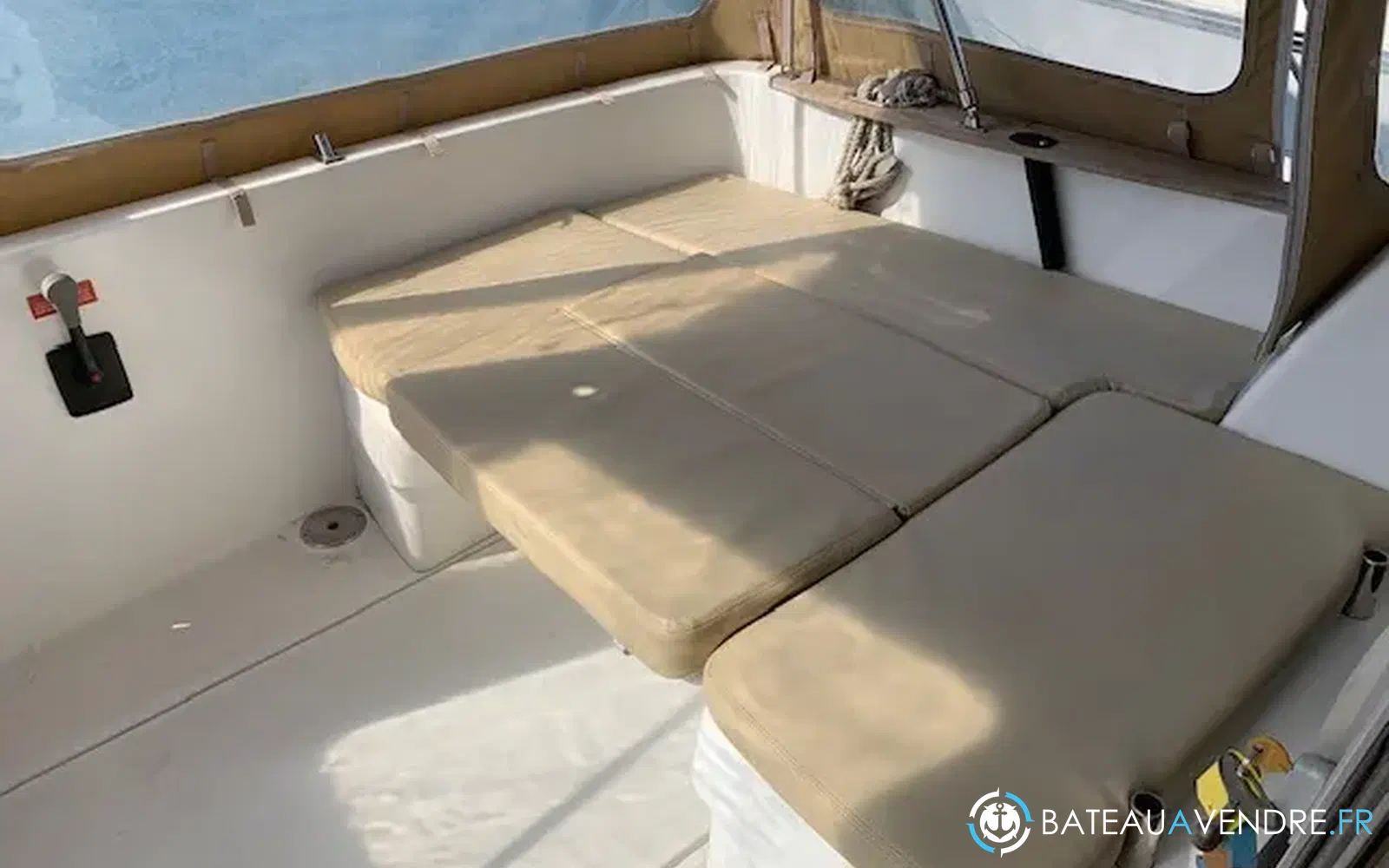 slider 17 Beneteau Antares 8