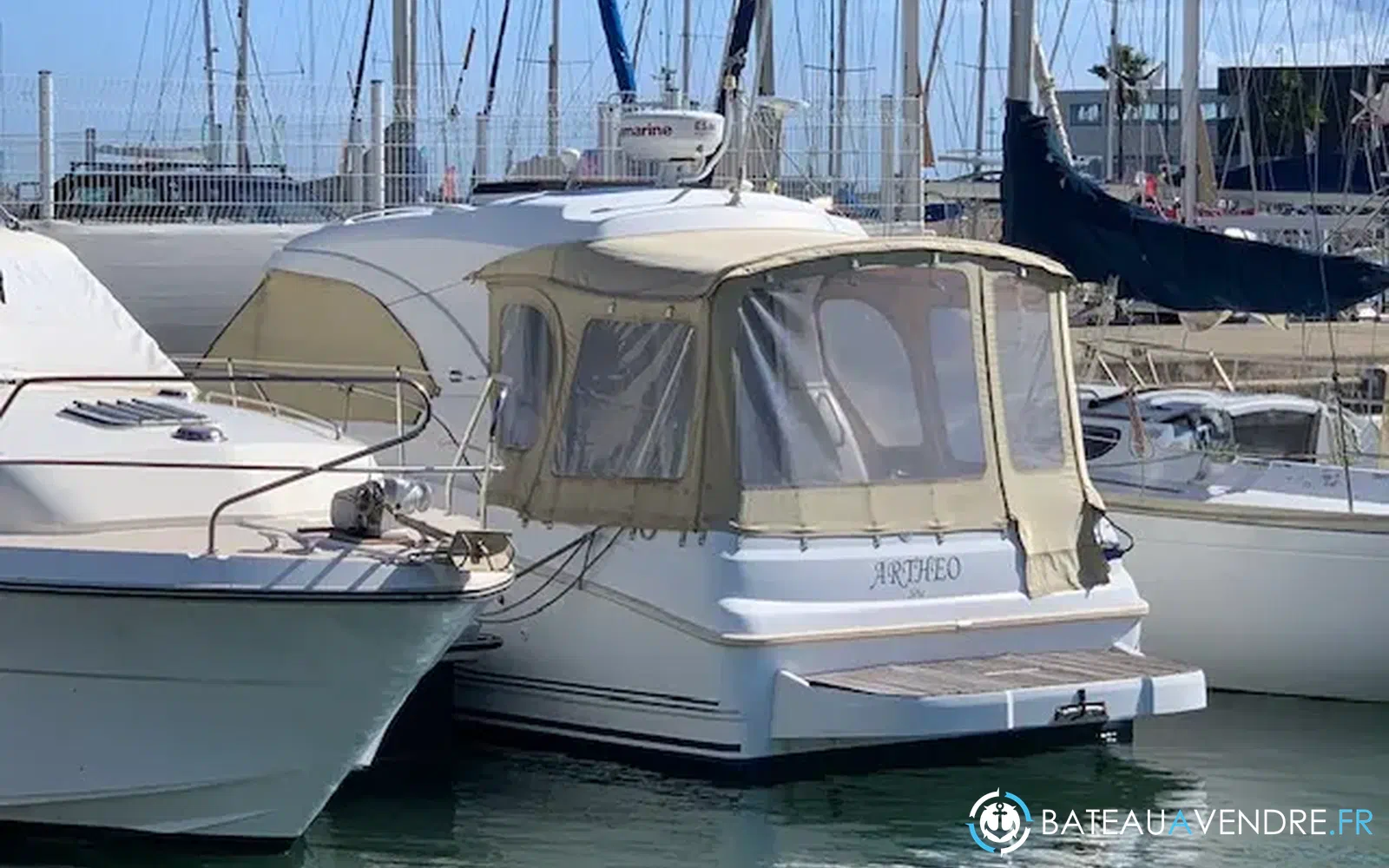 slider 2 Beneteau Antares 8