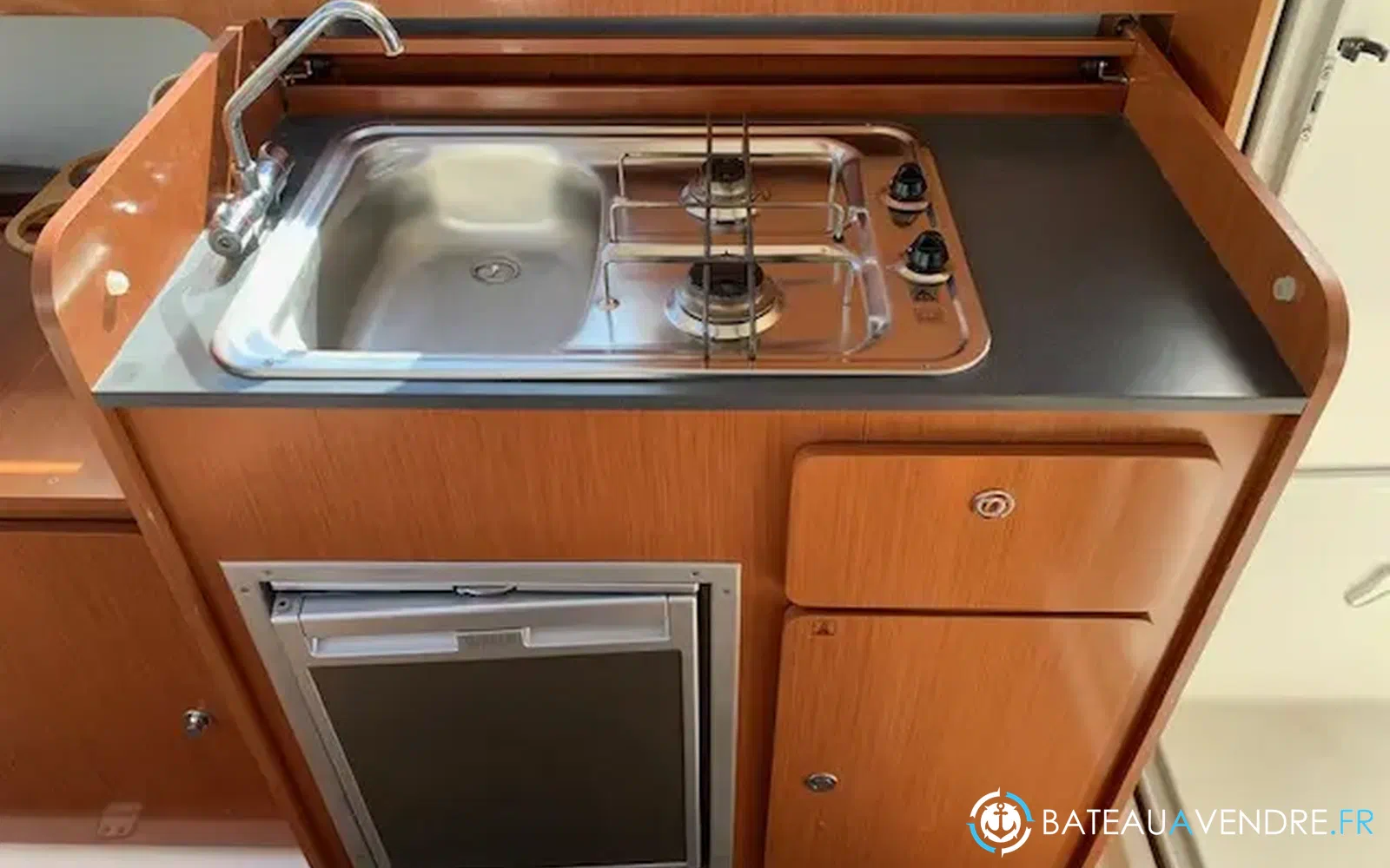 slider 7 Beneteau Antares 8