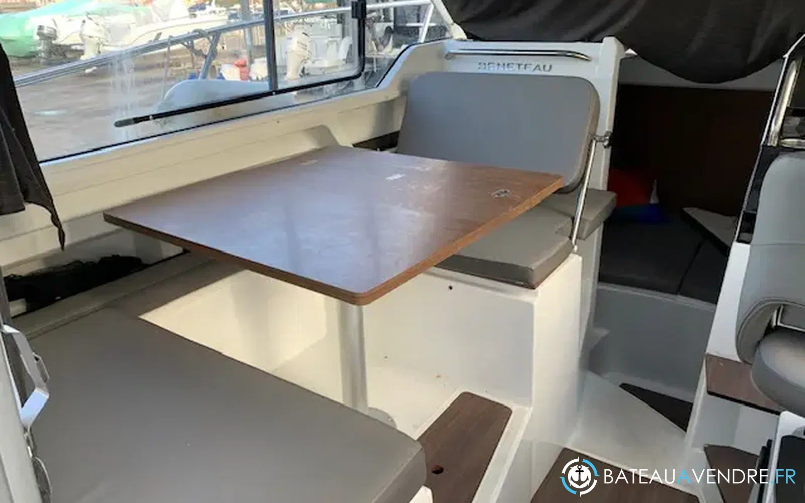 slider 9 Beneteau Antares 8 OB V2