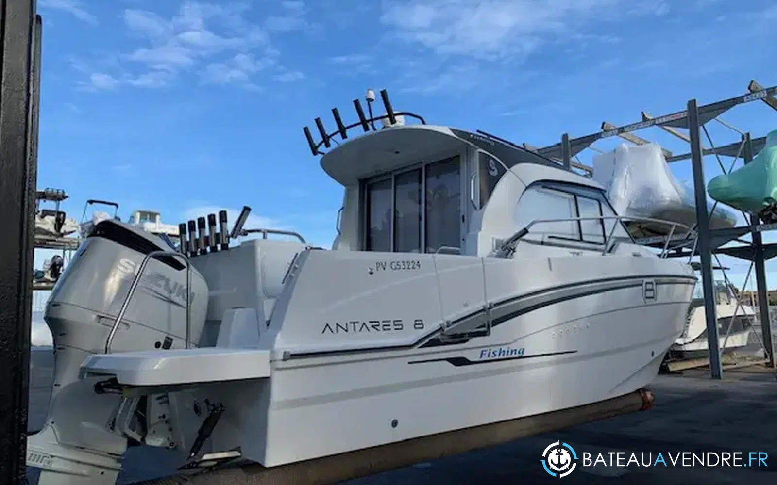slider 3 Beneteau Antares 8 OB V2