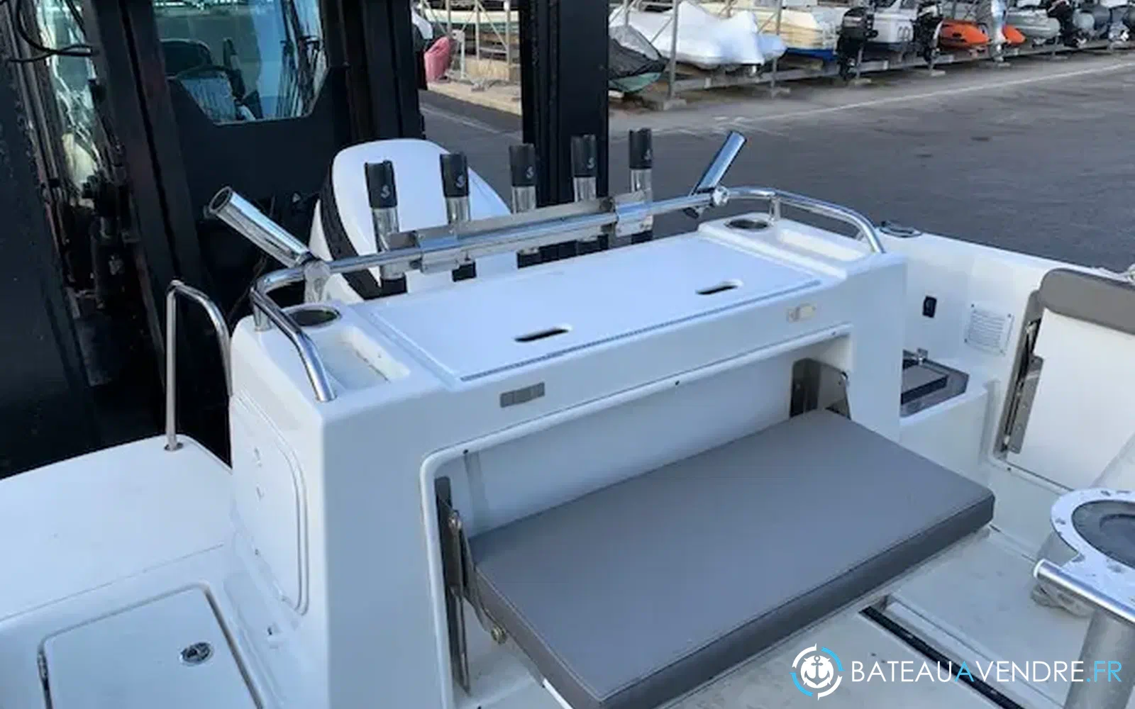 slider 6 Beneteau Antares 8 OB V2