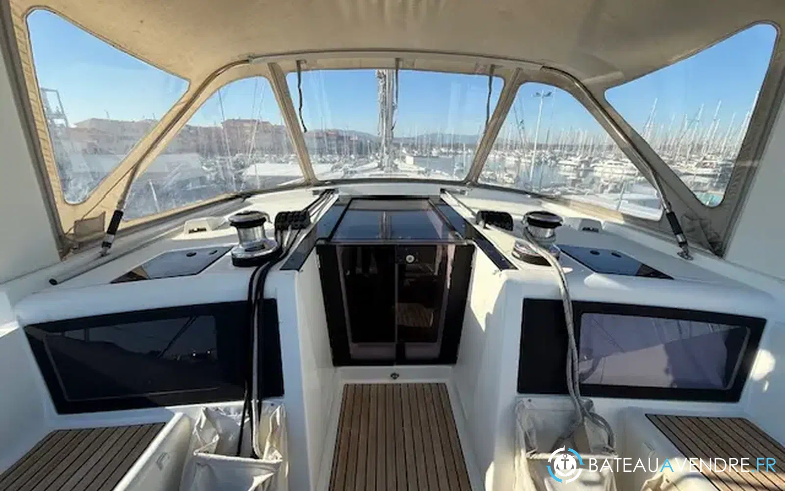 slider 8 Beneteau Oceanis 48