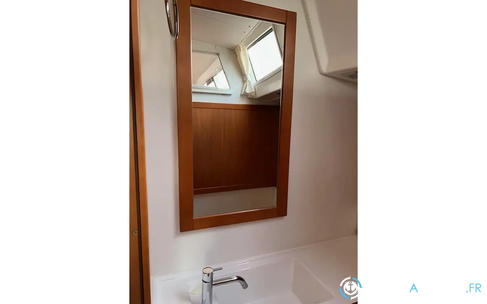 slider 15 Beneteau Sense 46