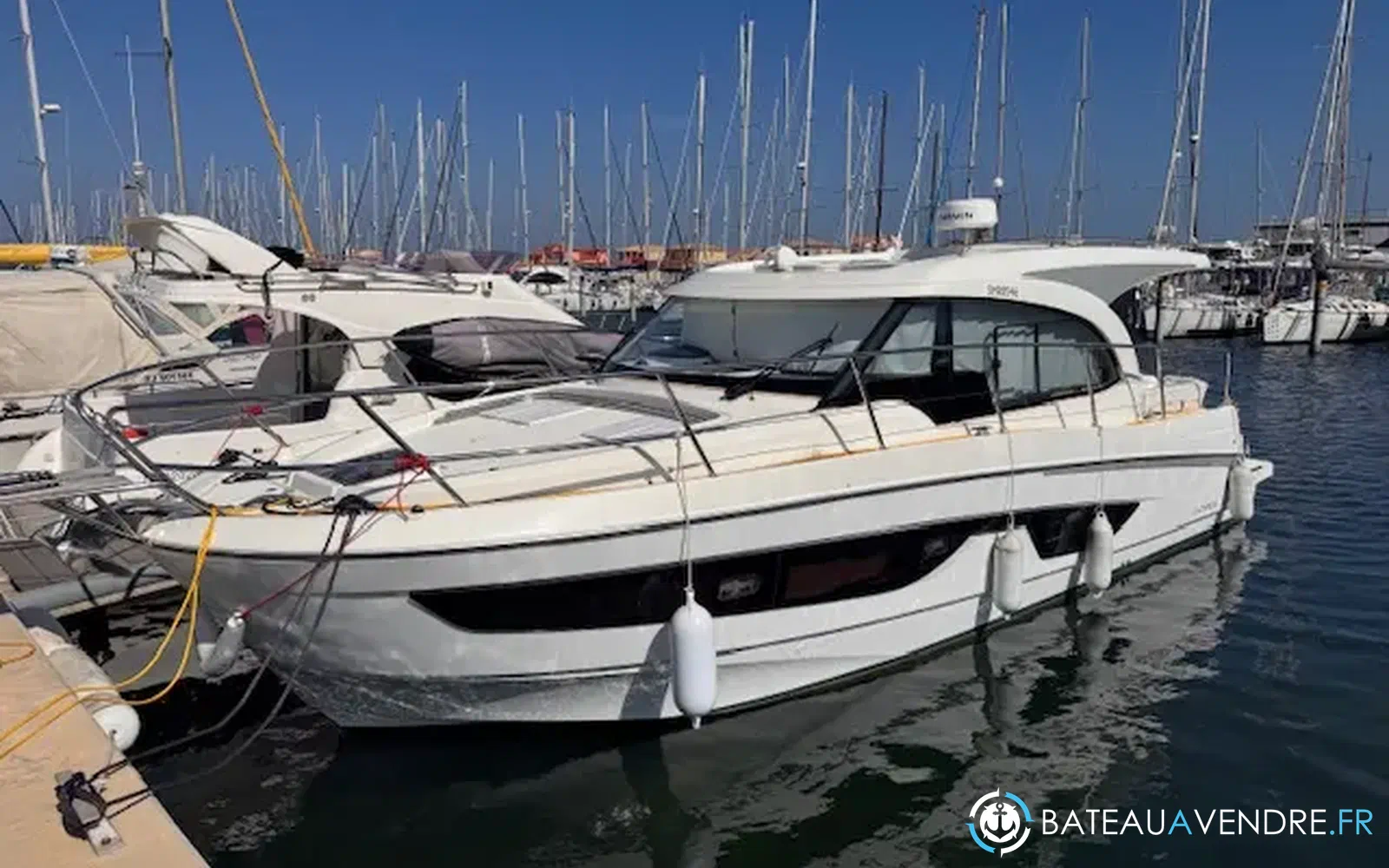 slider 0 Beneteau Antares 11 OB