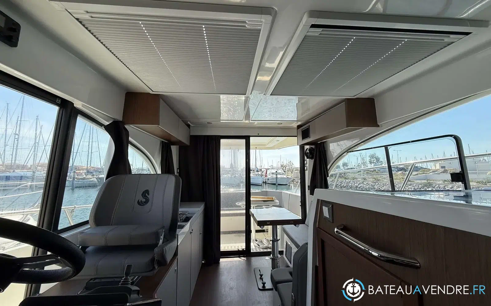 slider 4 Beneteau Antares 11 OB