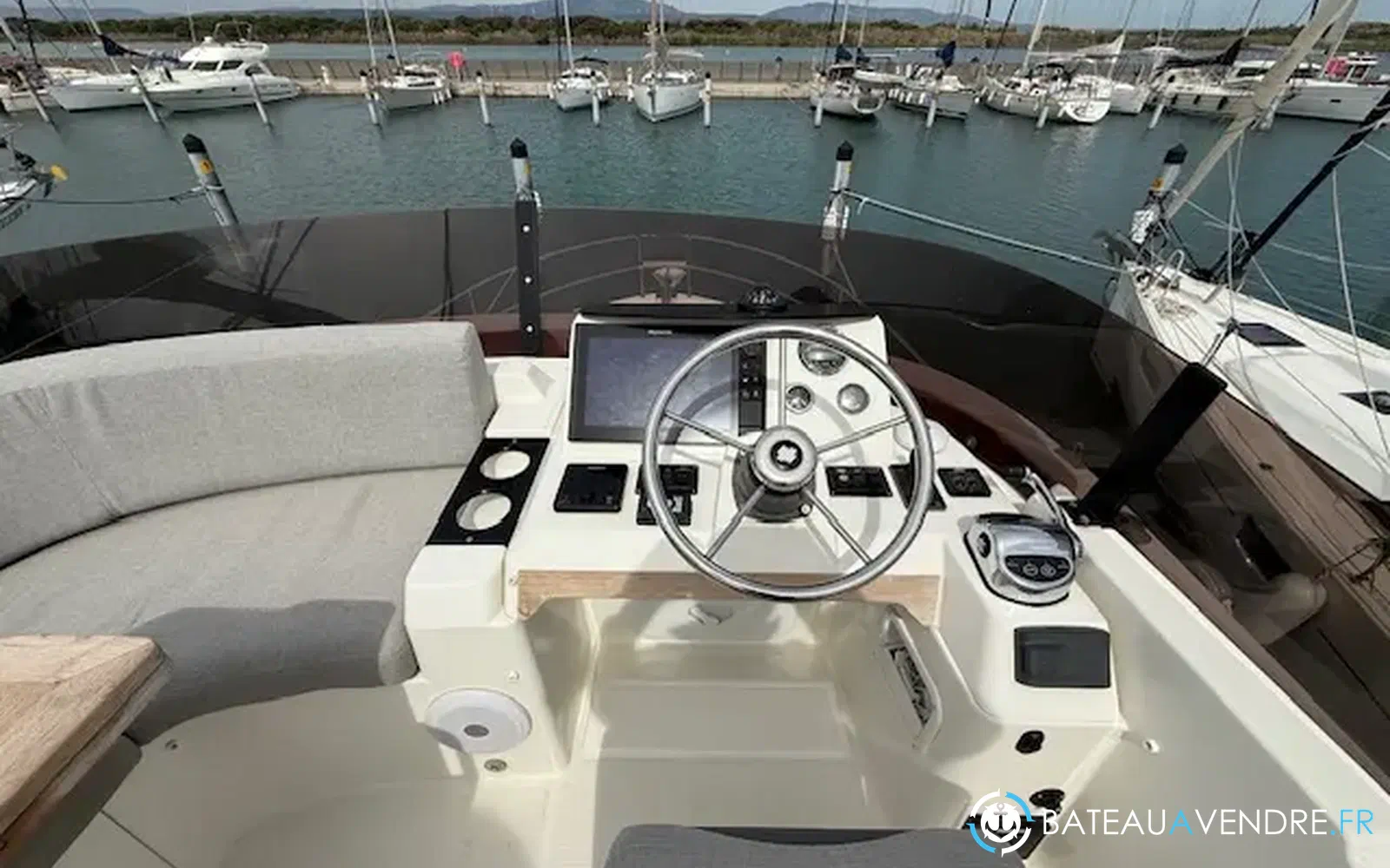 slider 10 Beneteau Swift Trawler 35