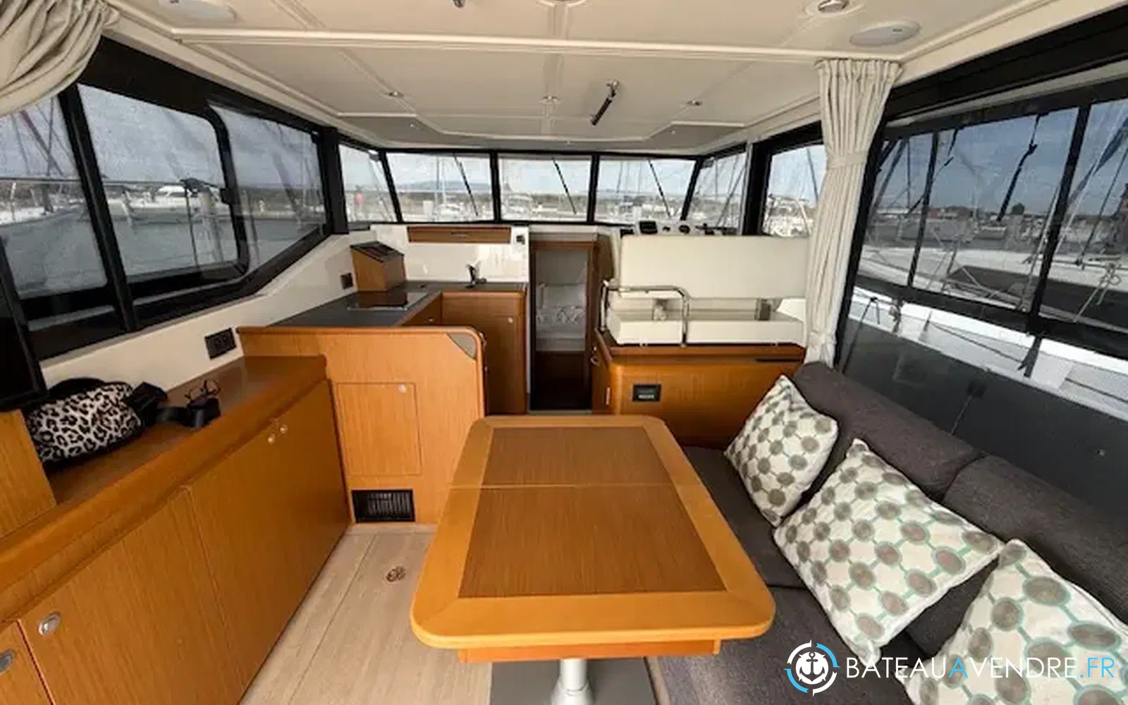slider 14 Beneteau Swift Trawler 35